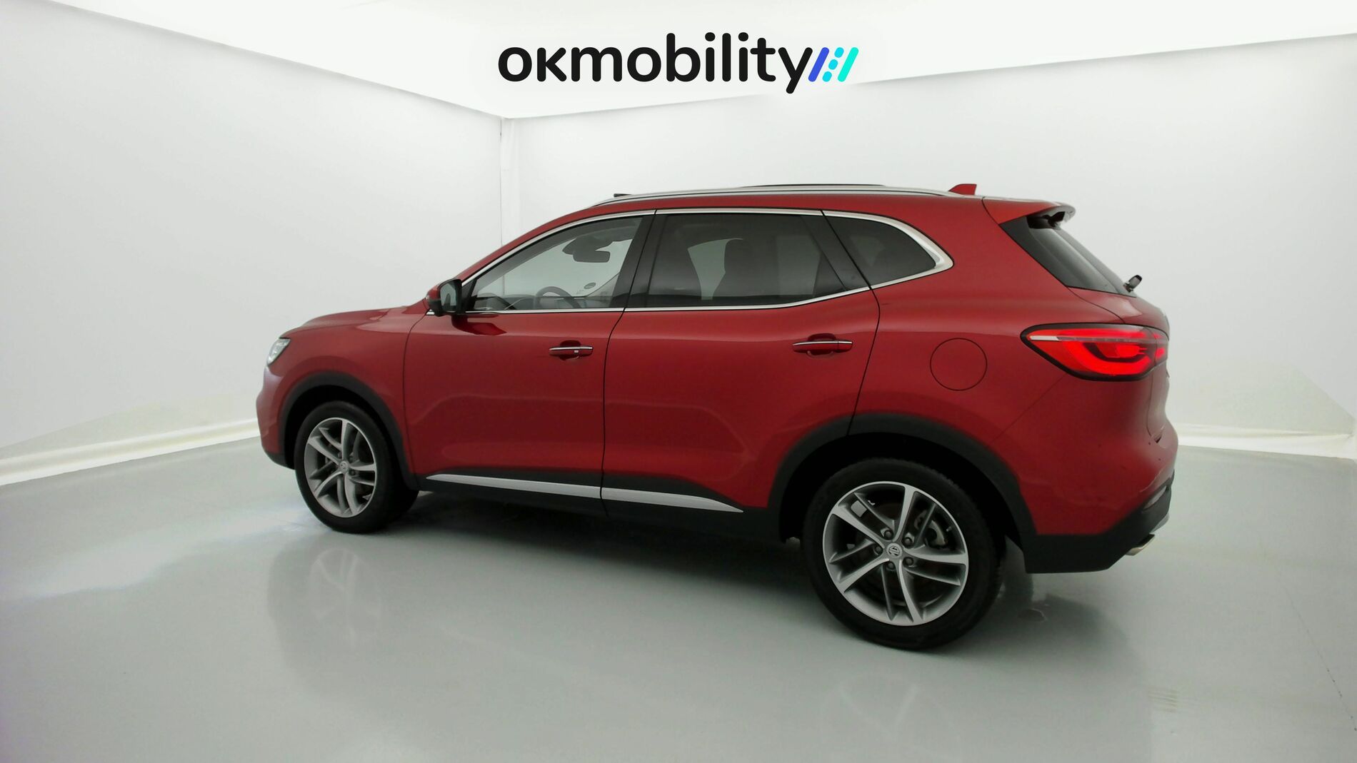 mg hs luxury 1.5 T-GDI 162 2023 diamond red 8