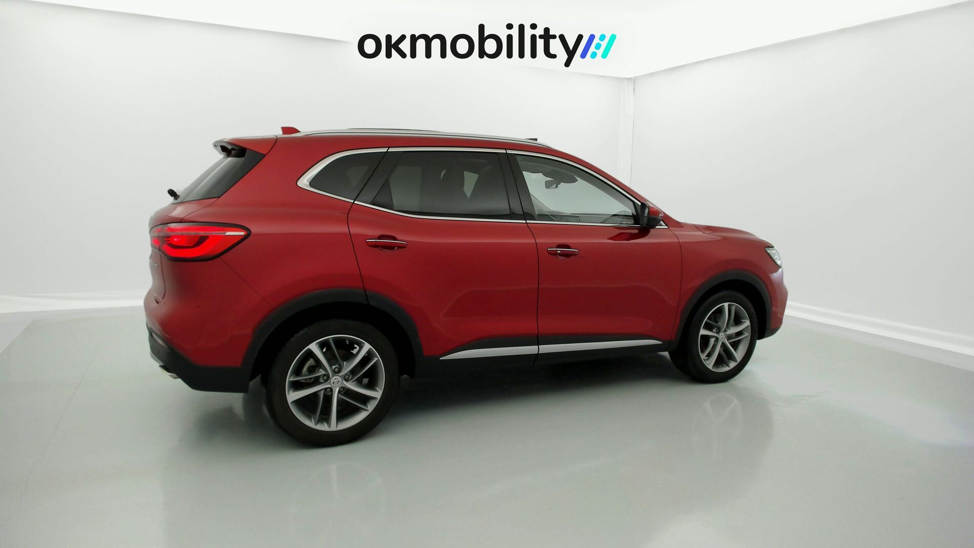 mg hs luxury 1.5 T-GDI 162 2023 diamond red 12
