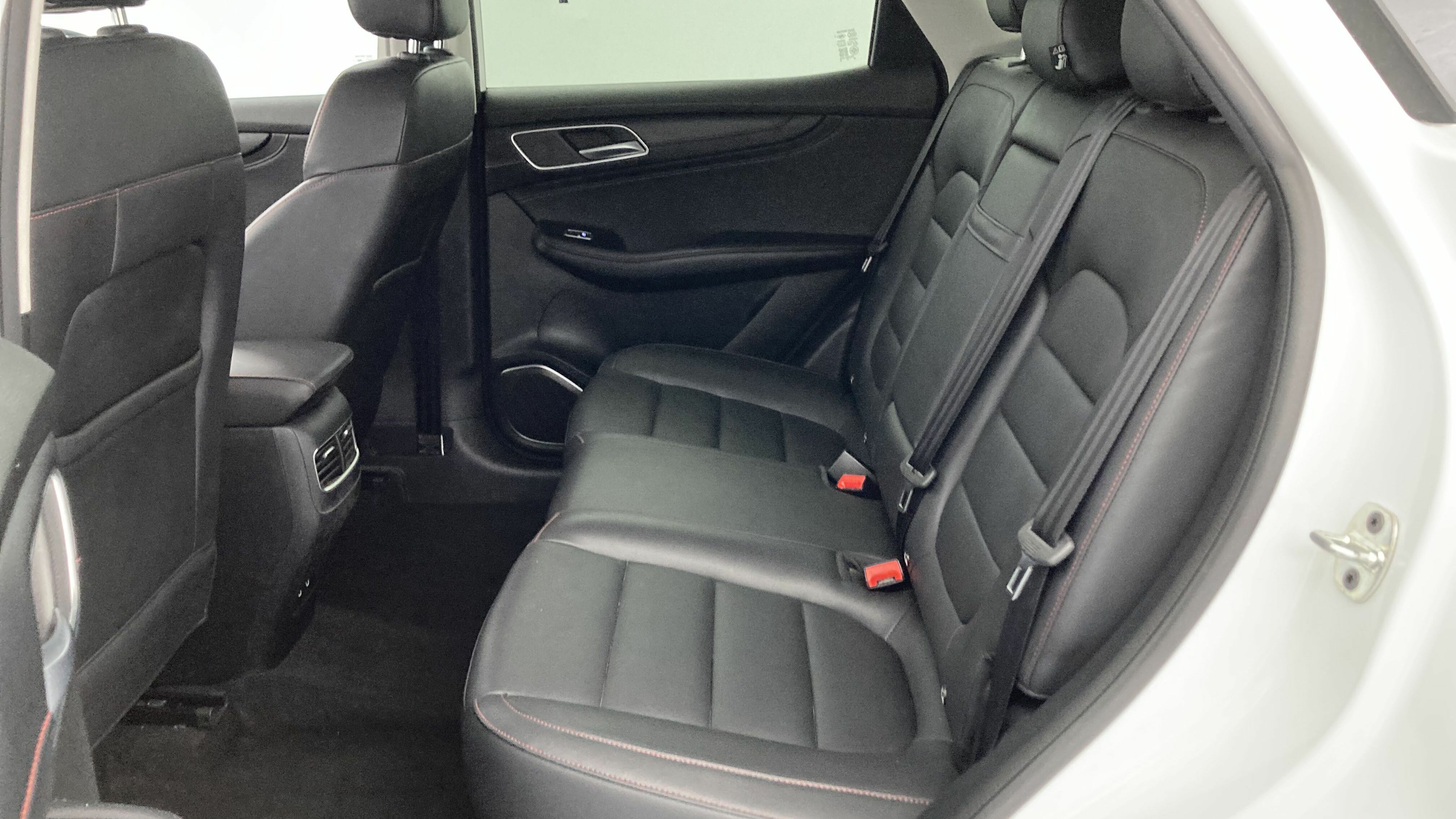 mg hs comfort 1.5 T-GDI 162 AT 2023 dover white 21