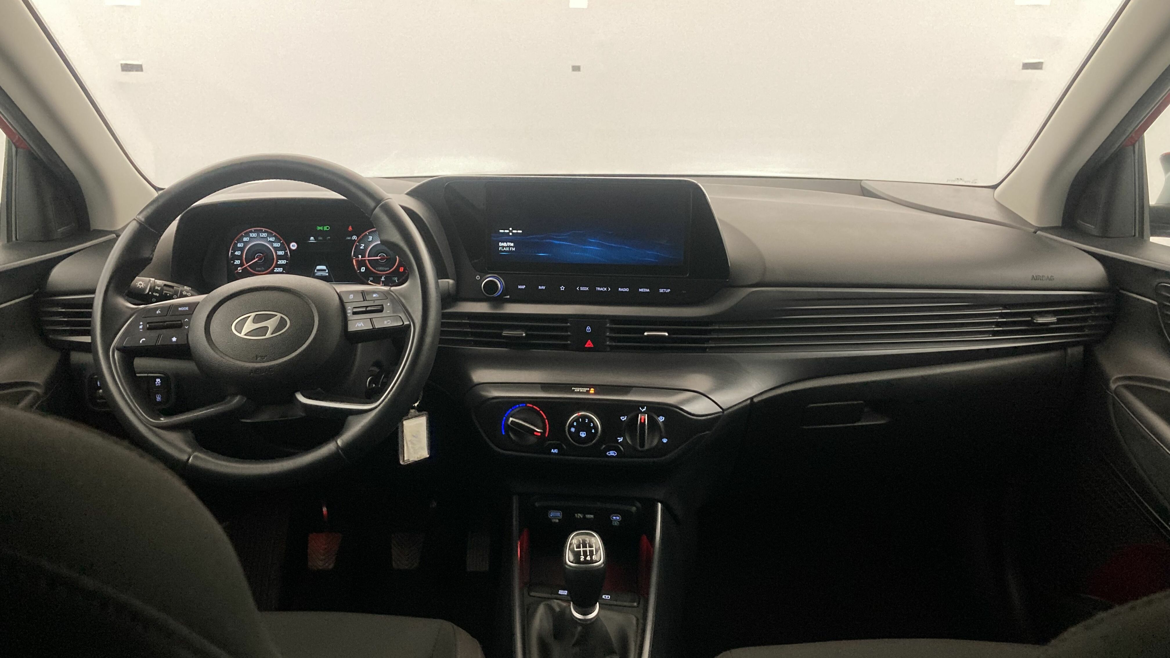 hyundai i20 klass 1.0 TGDI 100 2024 dragon red 15