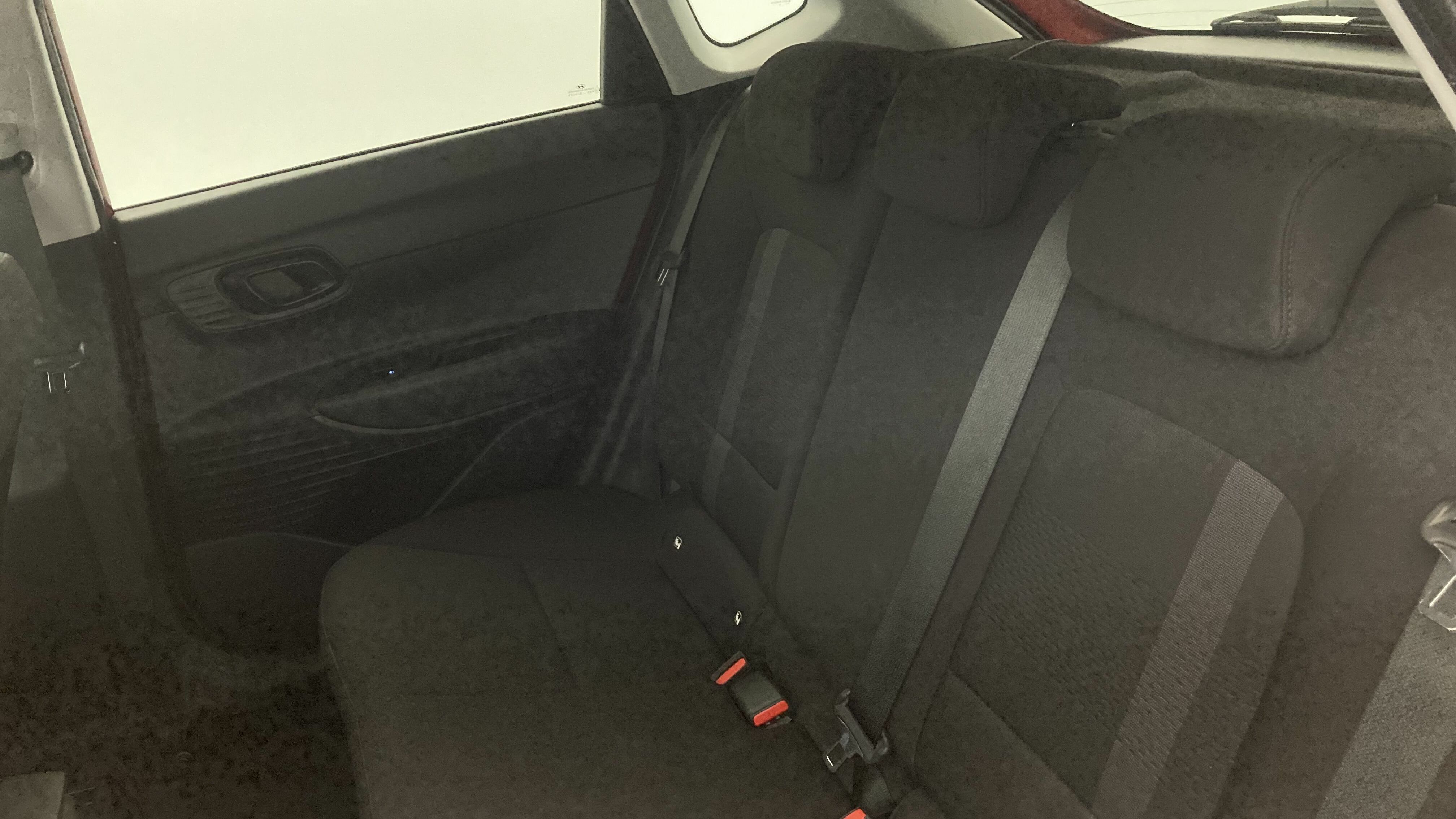 hyundai i20 klass 1.0 TGDI 100 2024 dragon red 20