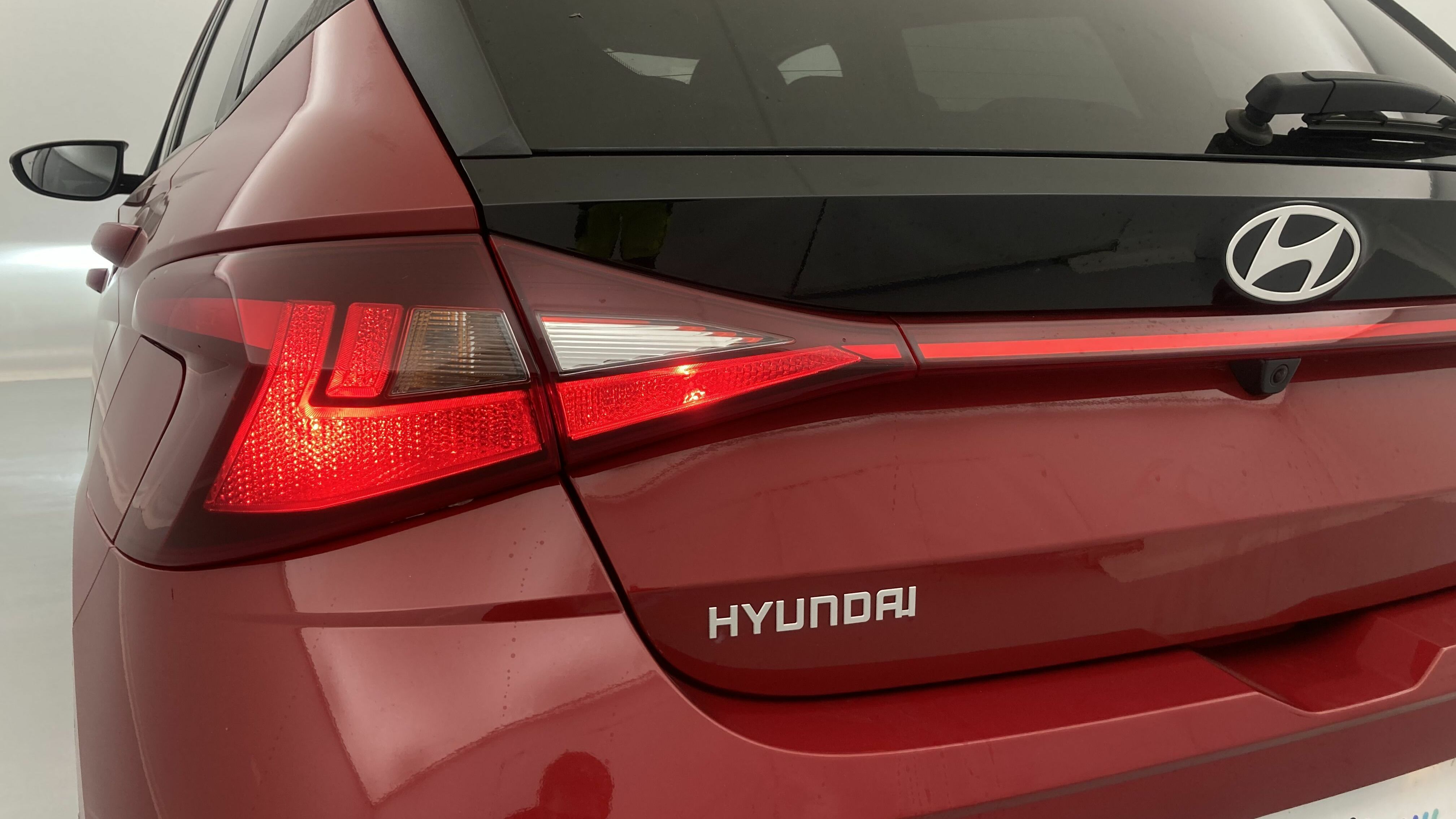 hyundai i20 klass 1.0 TGDI 100 2024 dragon red 29