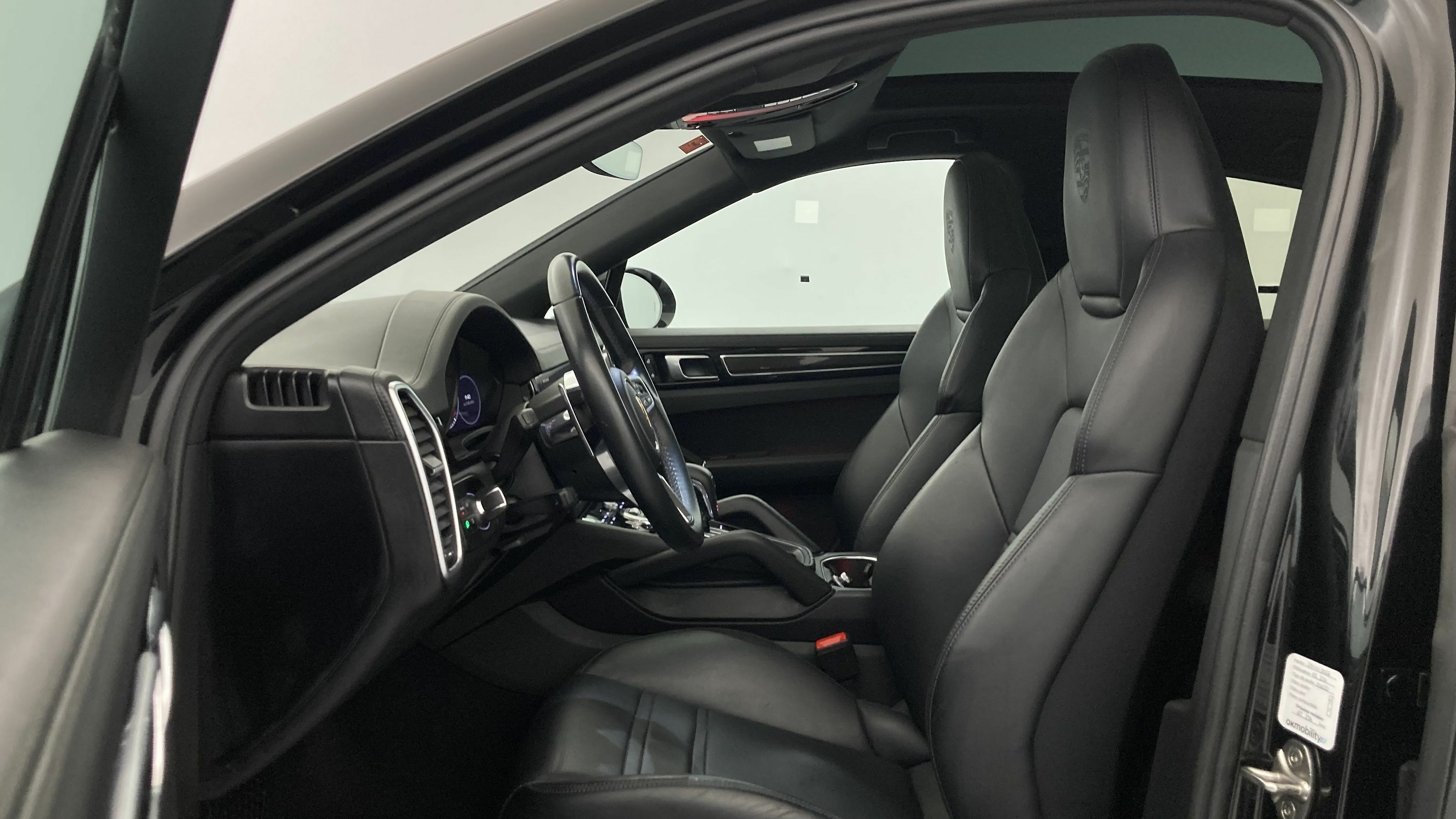 porsche cayenne coupe platinum edition 3.0 E-HYBRID 462 TIPTRONIC 2023 negro cromita metalizado 14