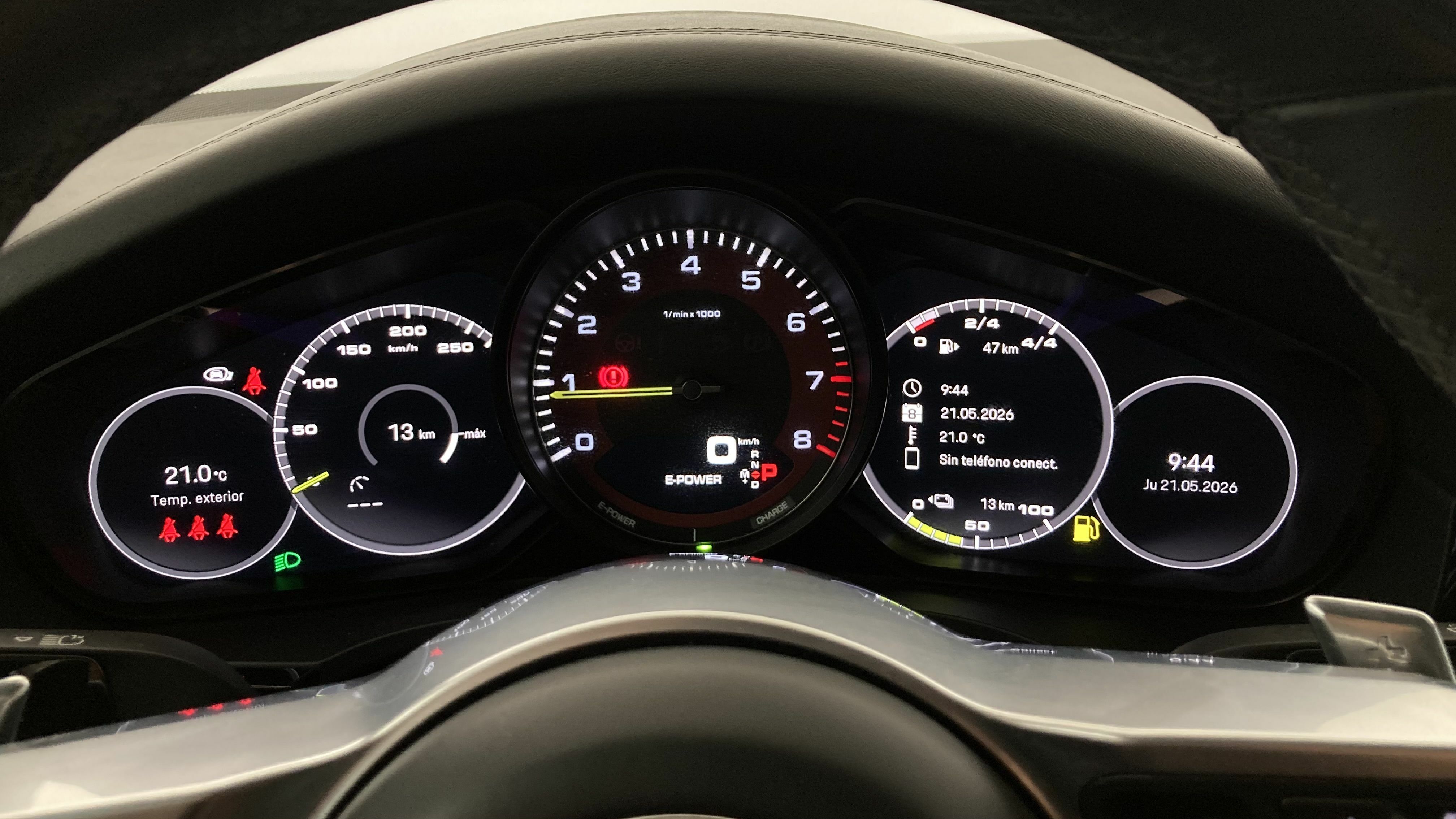 porsche cayenne coupe platinum edition 3.0 E-HYBRID 462 TIPTRONIC 2023 negro cromita metalizado 18