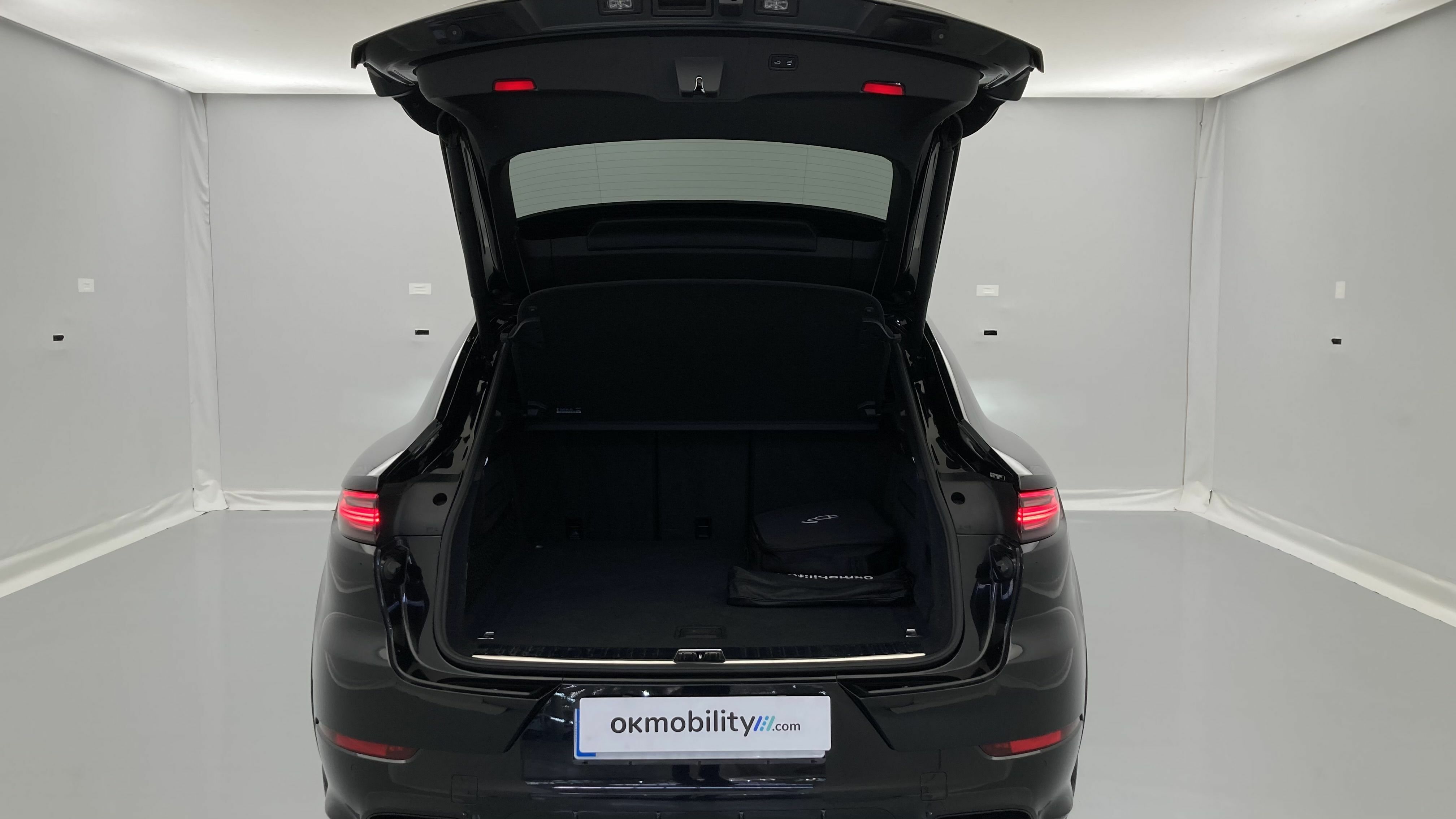 porsche cayenne coupe platinum edition 3.0 E-HYBRID 462 TIPTRONIC 2023 negro cromita metalizado 24