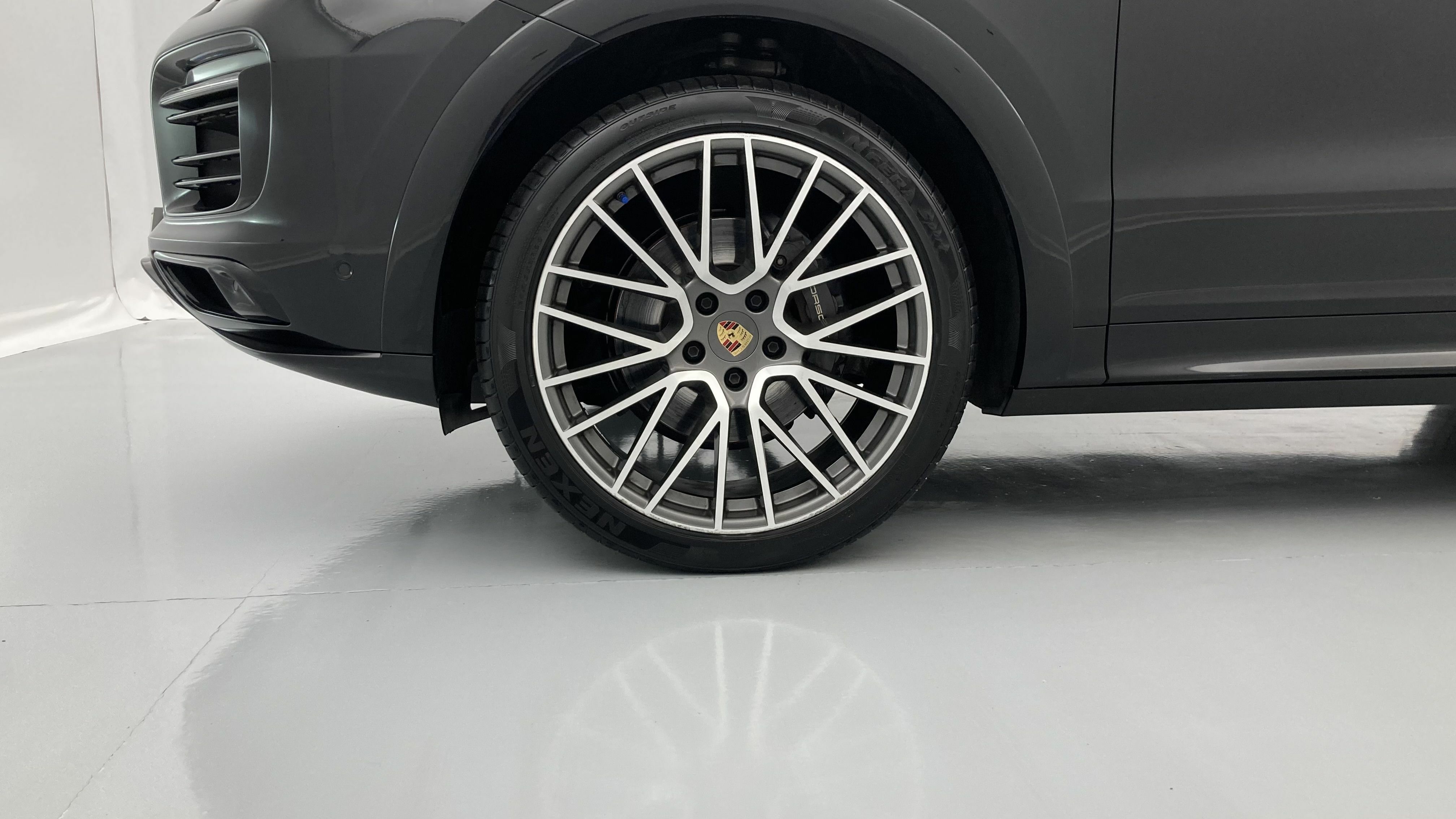 porsche cayenne coupe platinum edition 3.0 E-HYBRID 462 TIPTRONIC 2023 negro cromita metalizado 27