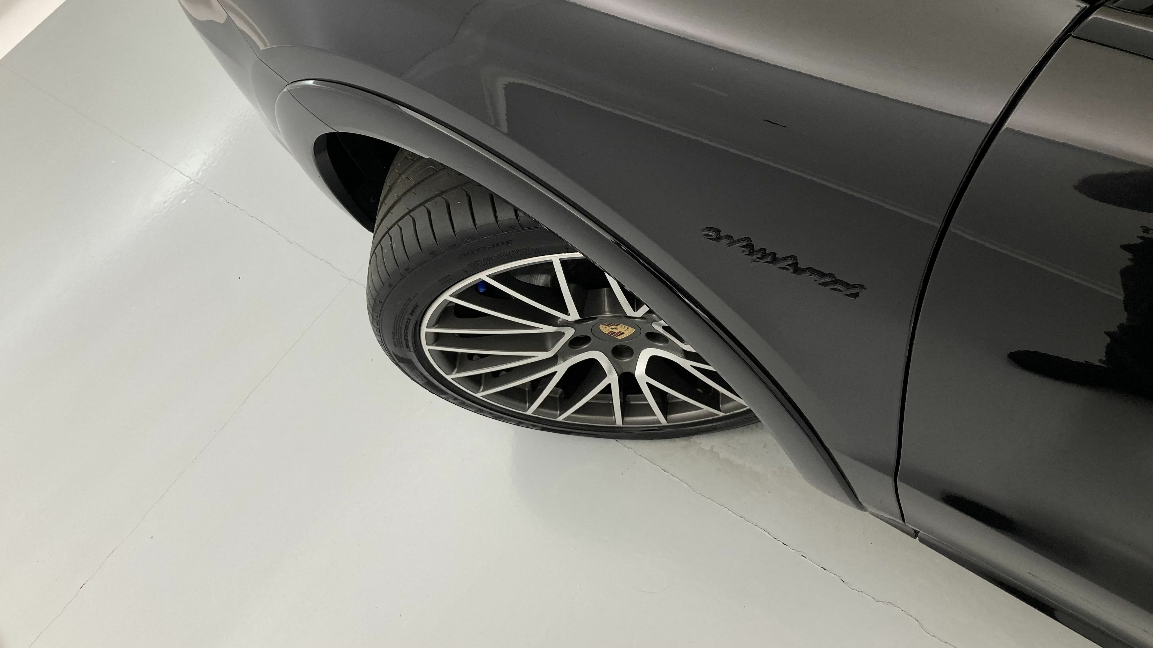 porsche cayenne coupe platinum edition 3.0 E-HYBRID 462 TIPTRONIC 2023 negro cromita metalizado 28