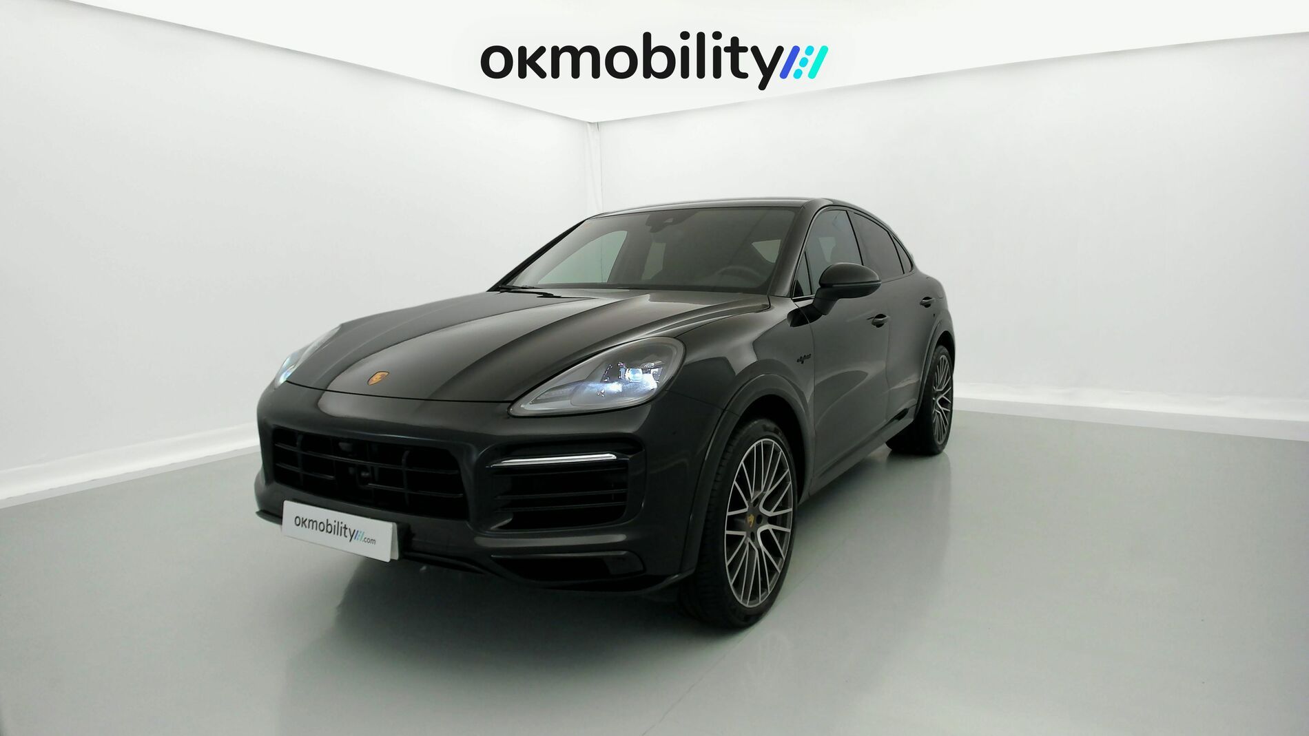 porsche cayenne coupe platinum edition 3.0 E-HYBRID 462 TIPTRONIC 2023 negro cromita metalizado 1