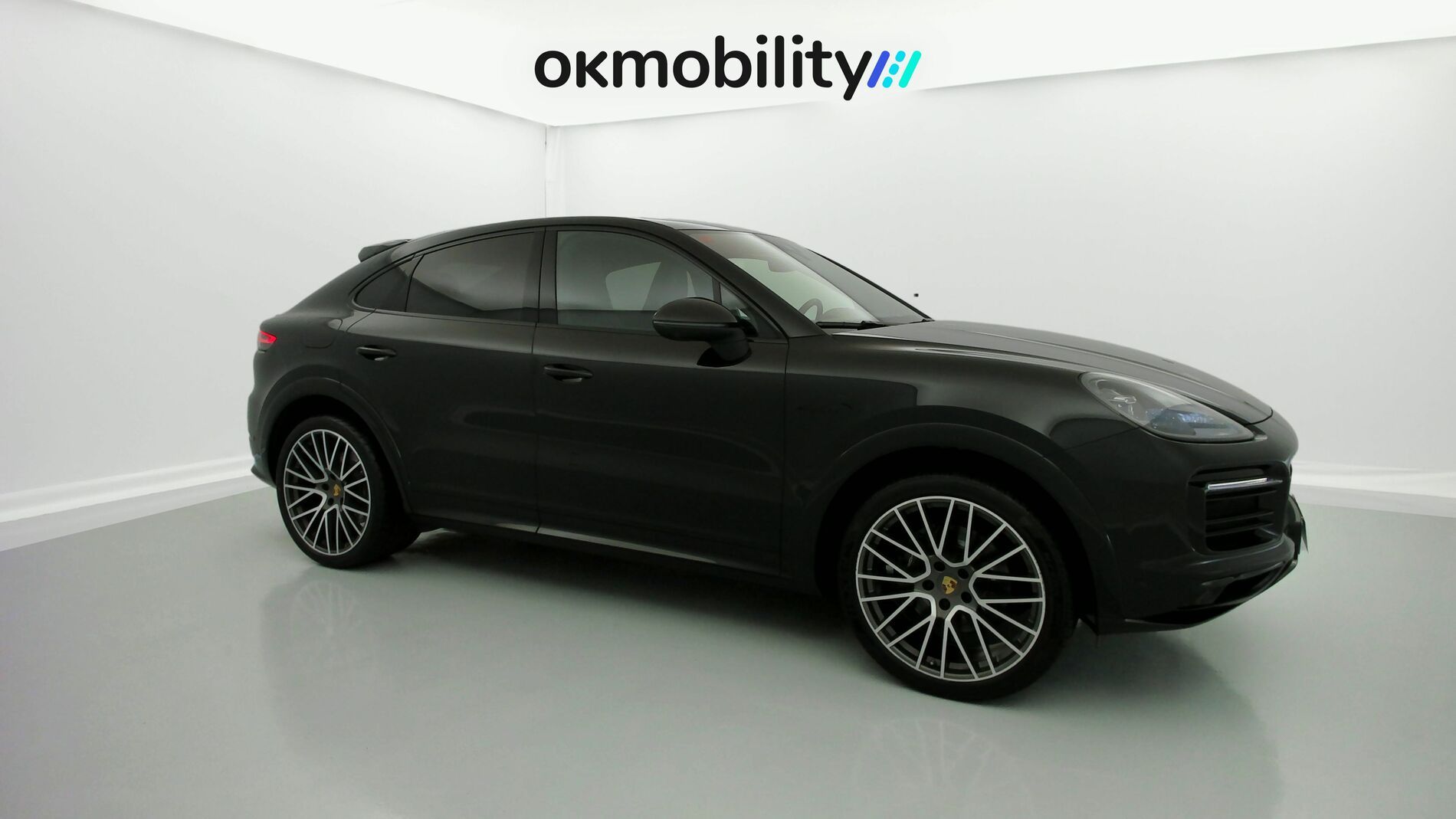porsche cayenne coupe platinum edition 3.0 E-HYBRID 462 TIPTRONIC 2023 negro cromita metalizado 2
