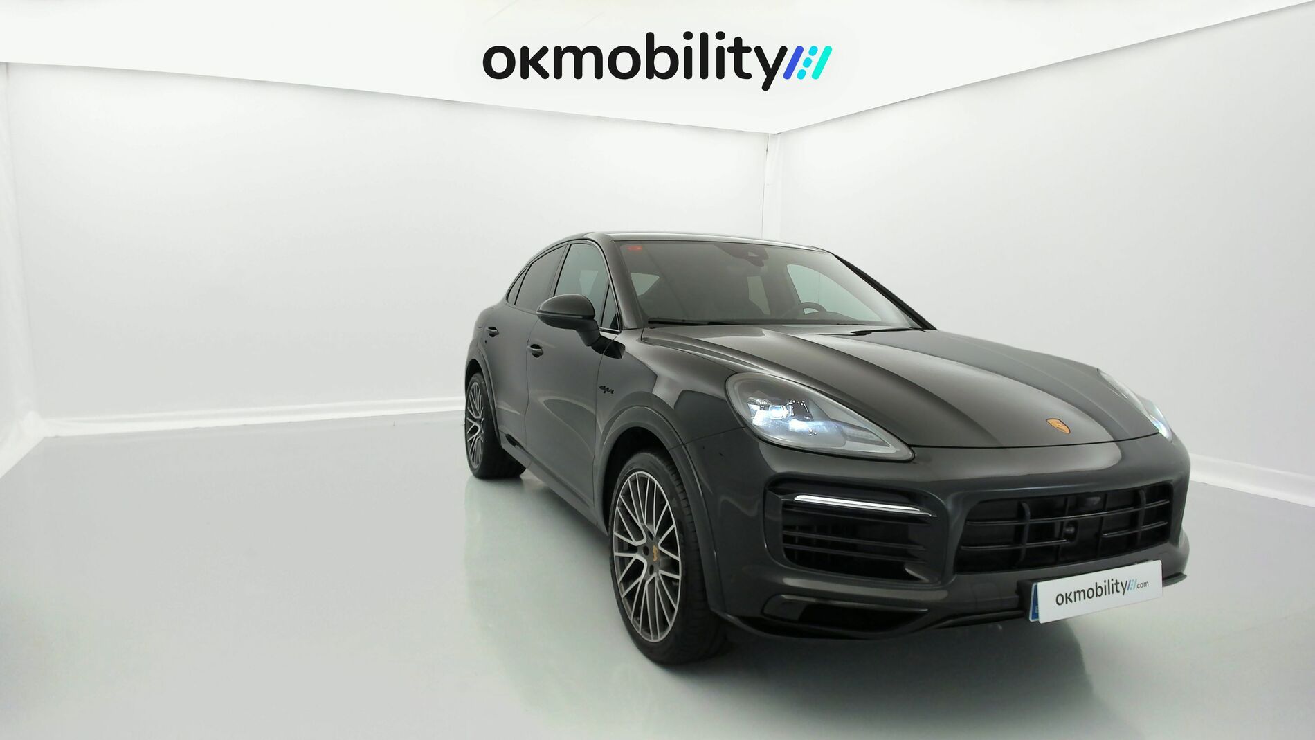 porsche cayenne coupe platinum edition 3.0 E-HYBRID 462 TIPTRONIC 2023 negro cromita metalizado 3