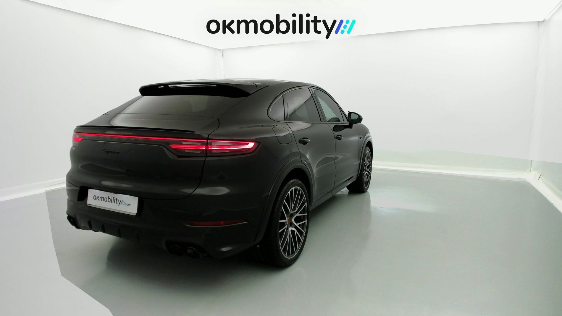 porsche cayenne coupe platinum edition 3.0 E-HYBRID 462 TIPTRONIC 2023 negro cromita metalizado 11