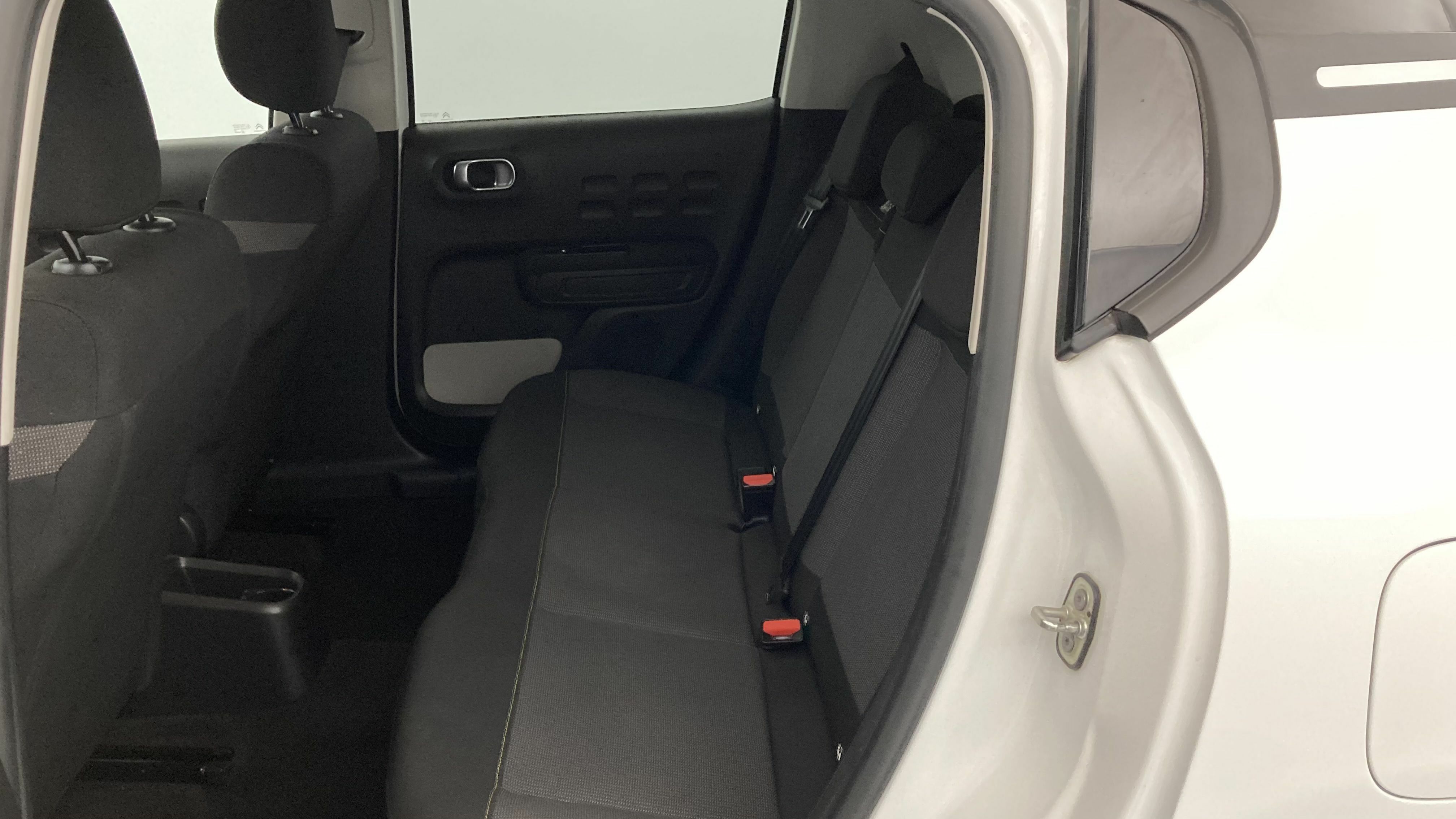 citroen c3 shine 1.2 PURETECH 83 2023 blanco banquise / negro 21