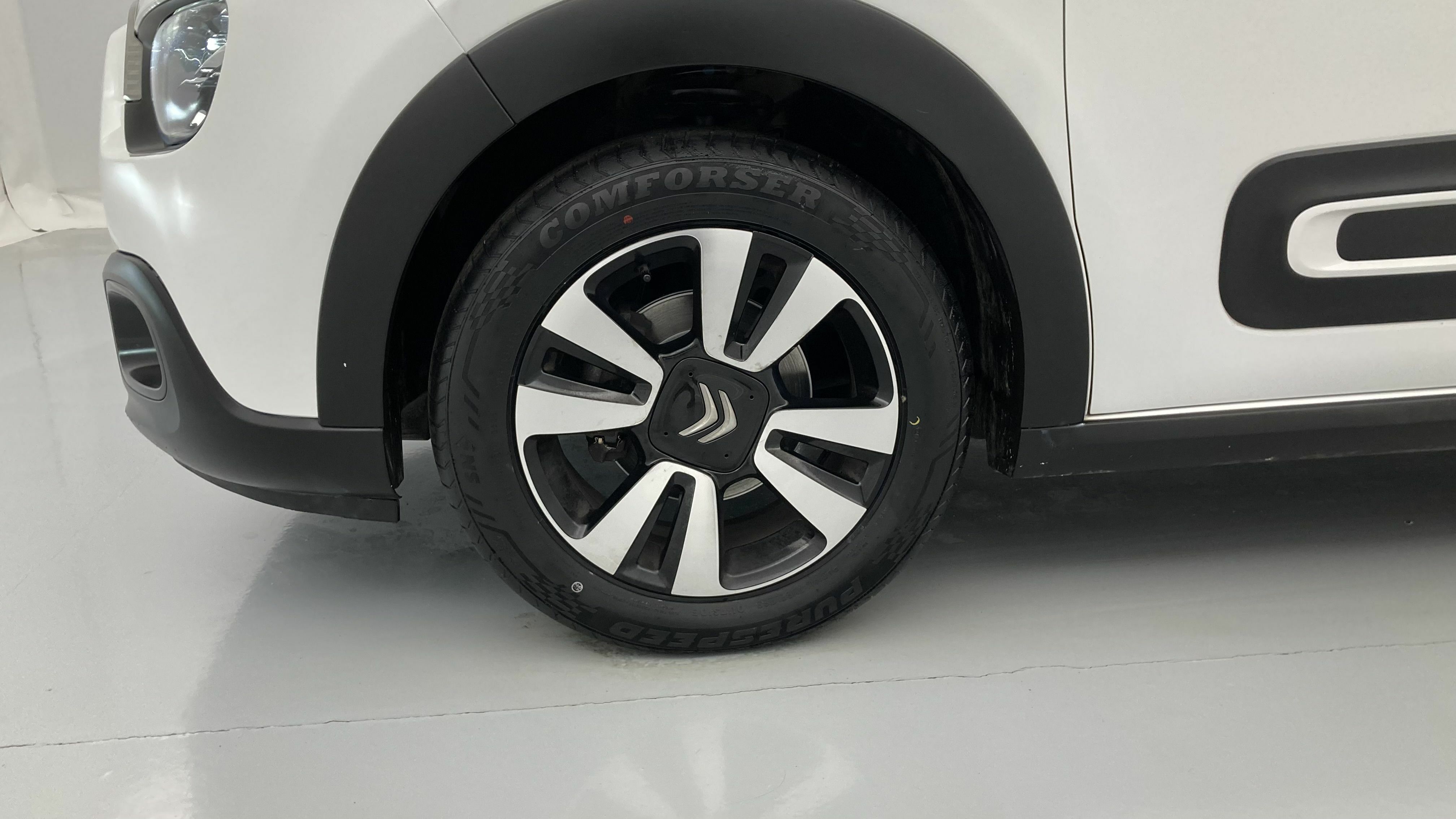 citroen c3 shine 1.2 PURETECH 83 2023 blanco banquise / negro 27