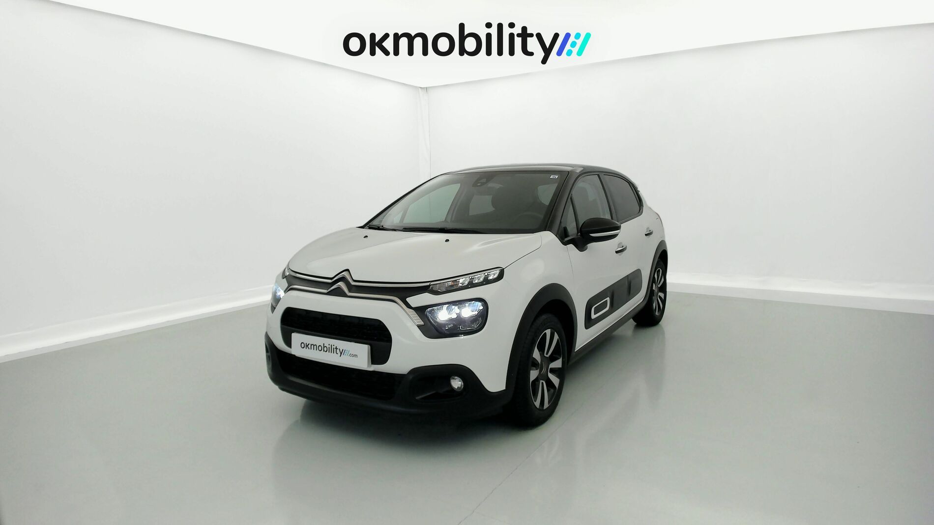 citroen c3 shine 1.2 PURETECH 83 2023 blanco banquise / negro 1