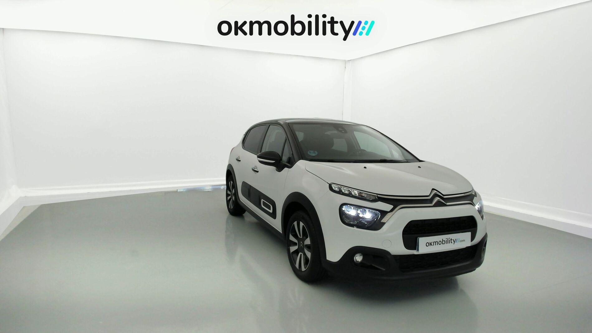 citroen c3 shine 1.2 PURETECH 83 2023 blanco banquise / negro 3