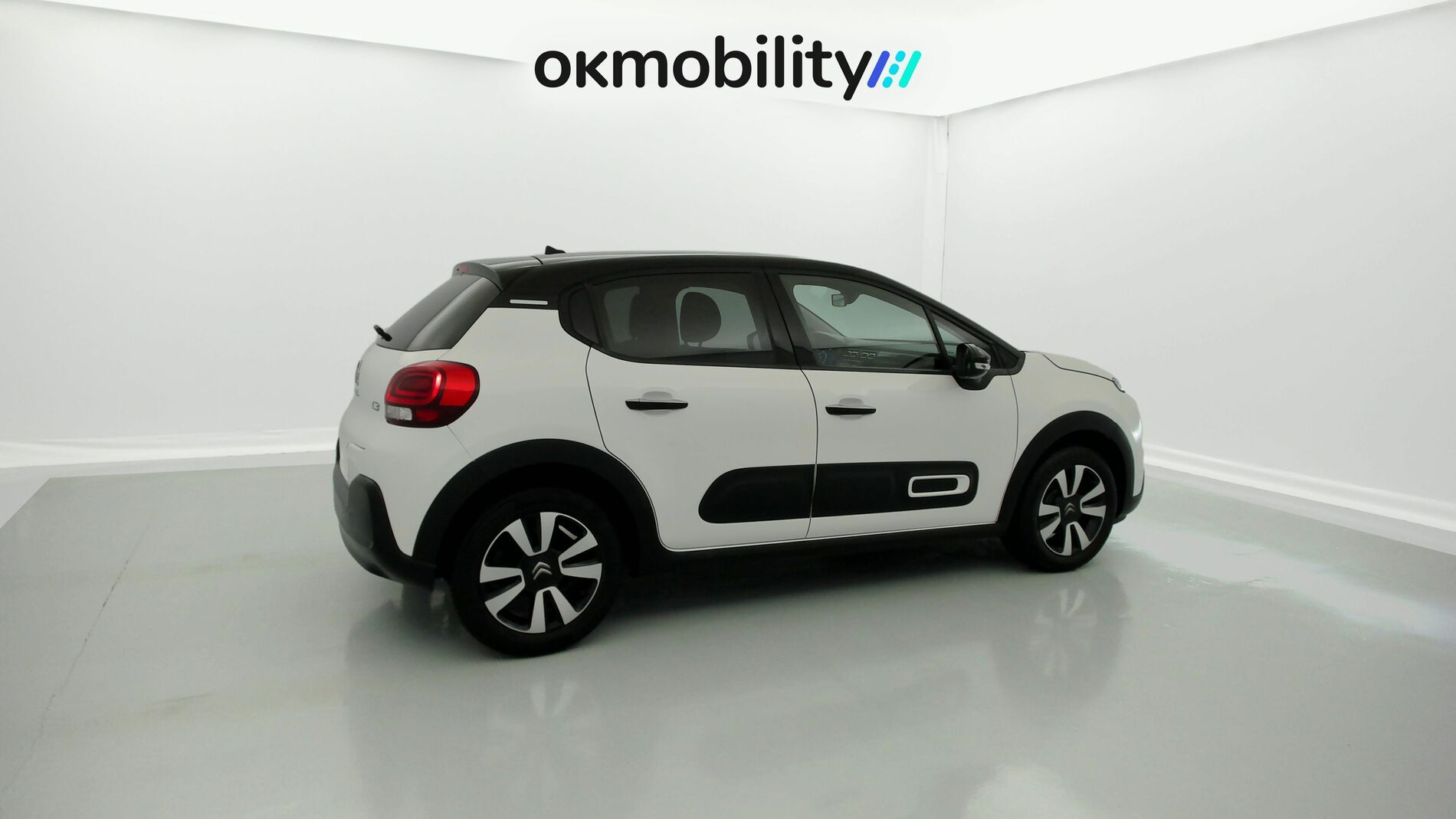 citroen c3 shine 1.2 PURETECH 83 2023 blanco banquise / negro 12
