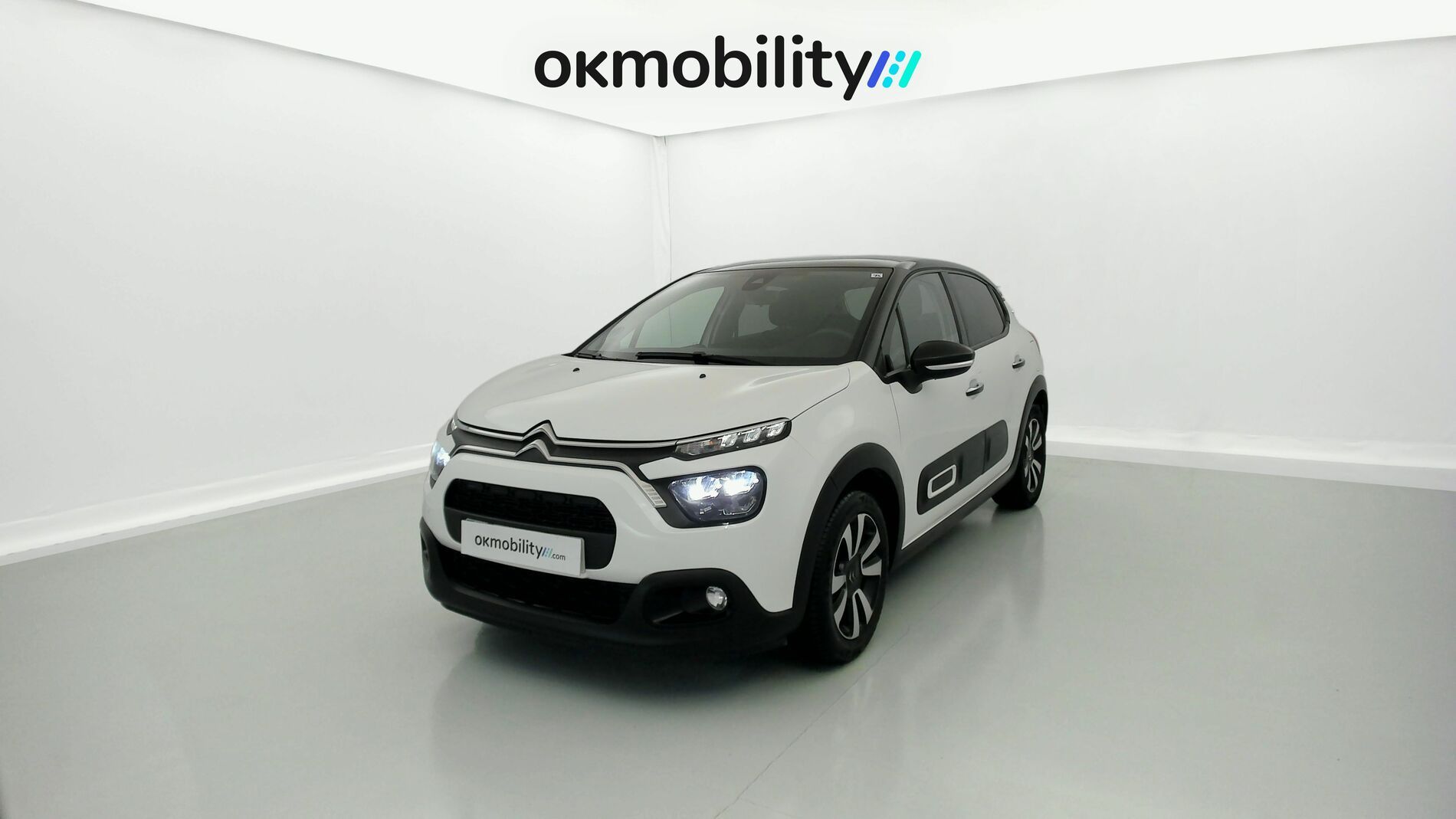 citroen c3 shine 1.2 PURETECH 83 2023 blanco banquise / negro 1