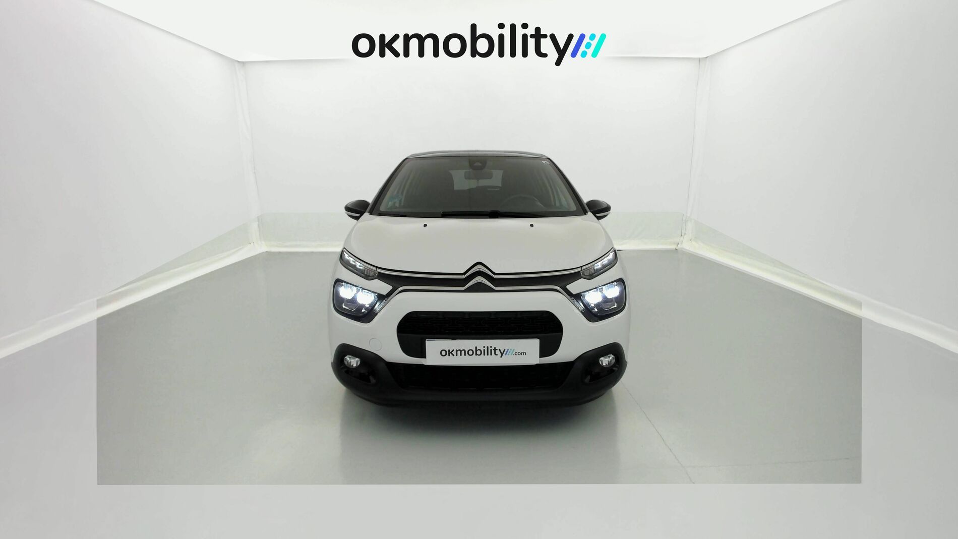 citroen c3 shine 1.2 PURETECH 83 2023 blanco banquise / negro 4