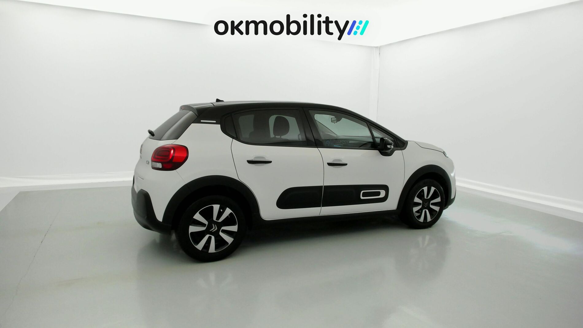 citroen c3 shine 1.2 PURETECH 83 2023 blanco banquise / negro 12