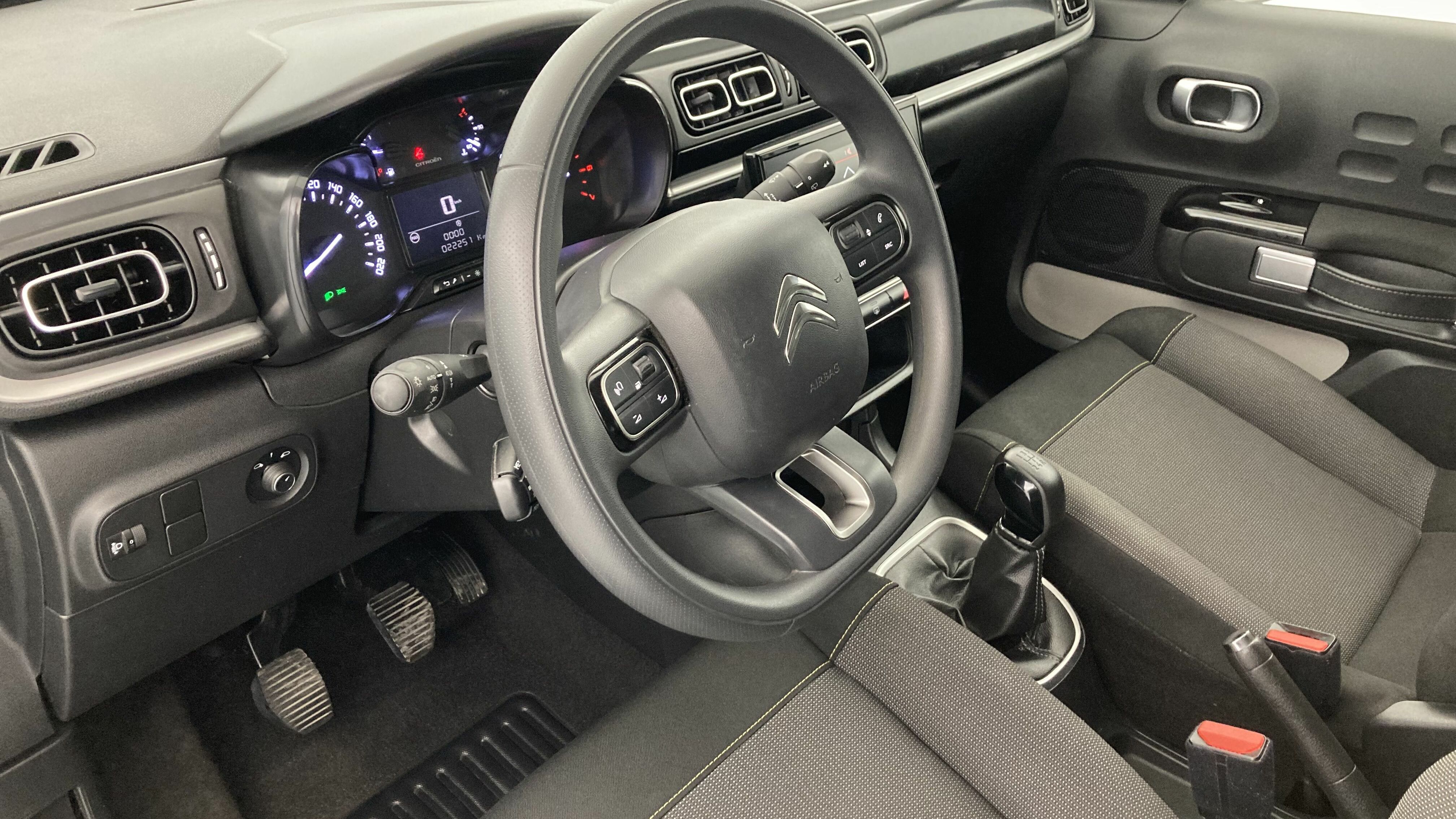 citroen c3 shine 1.2 PURETECH 83 2023 gris acero / negro 12