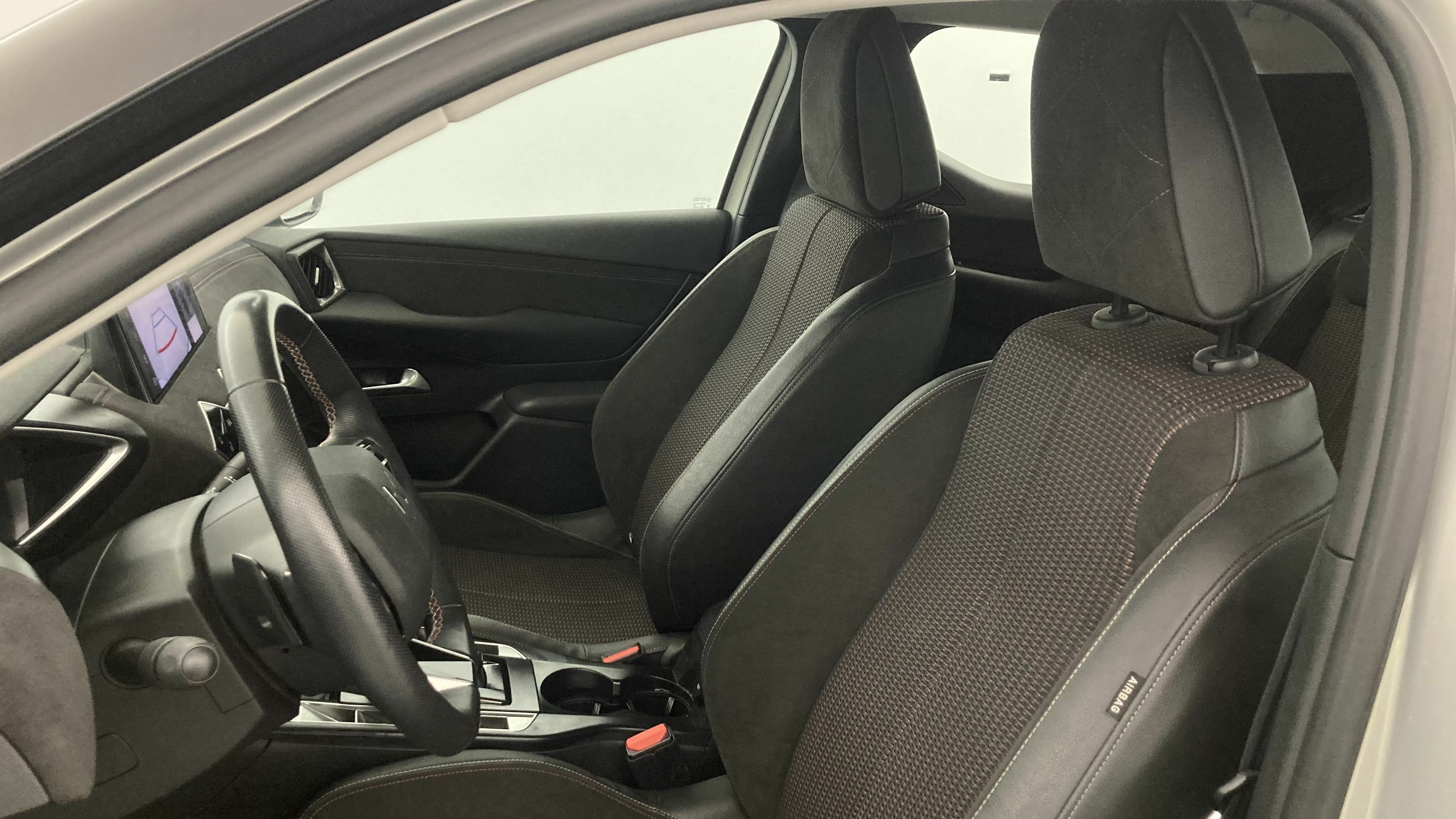 ds ds3 crossback performance line 1.5 BLUEHDI 130 EAT 2023 crystal pearl 14