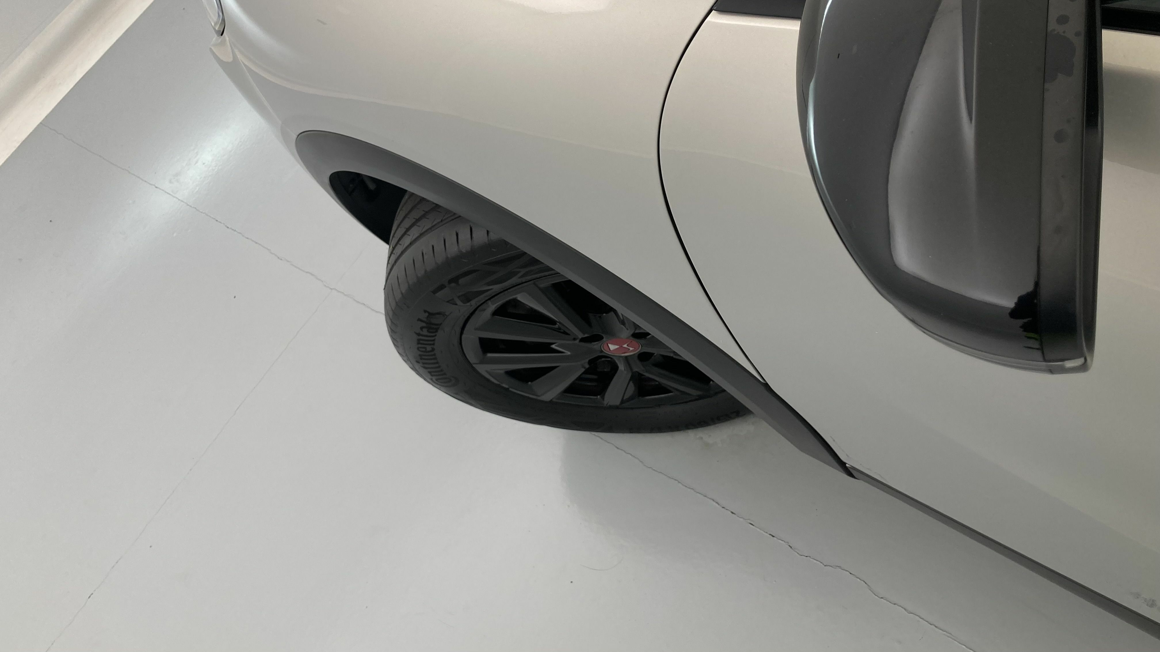 ds ds3 crossback performance line 1.5 BLUEHDI 130 EAT 2023 crystal pearl 28