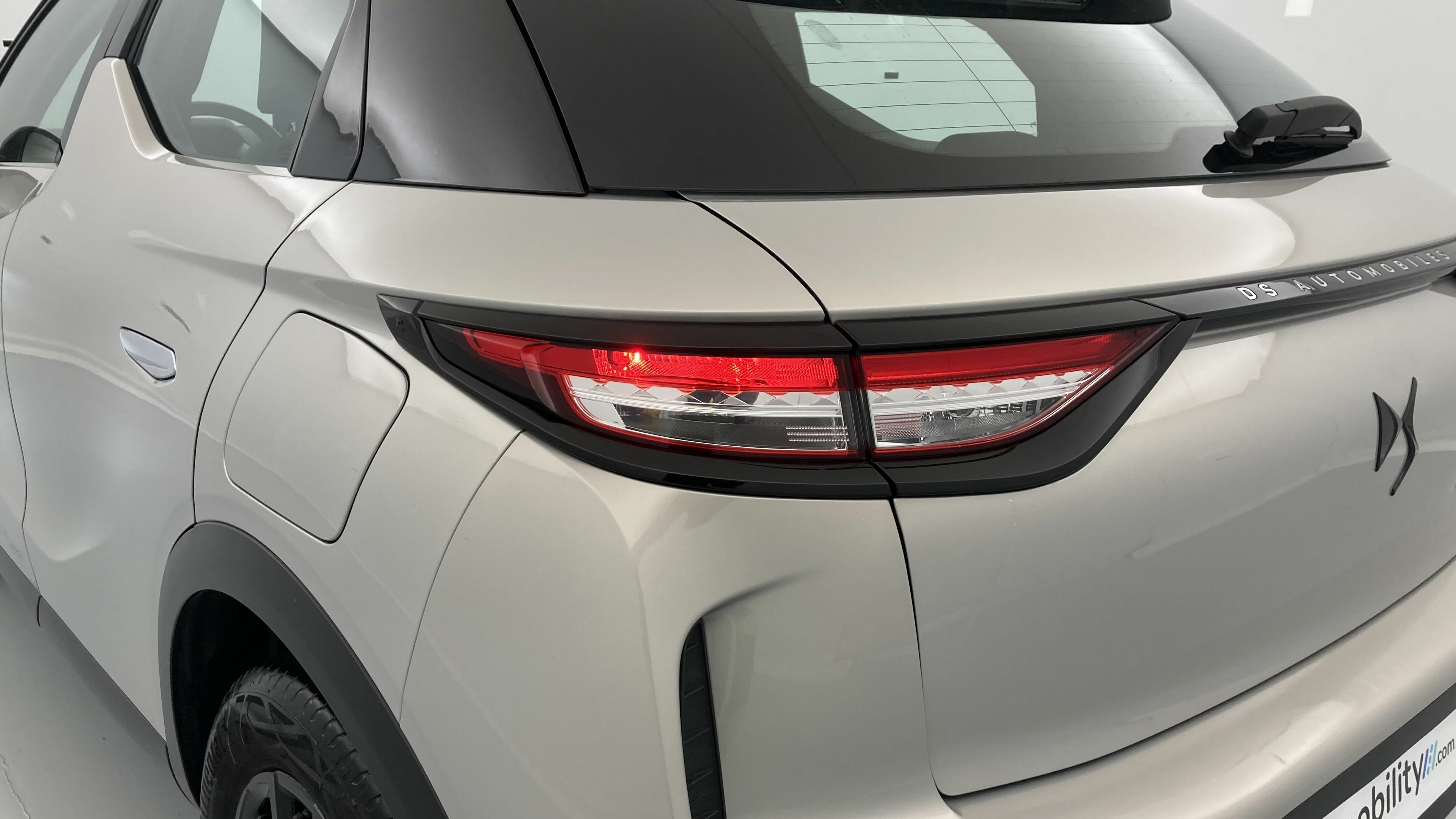 ds ds3 crossback performance line 1.5 BLUEHDI 130 EAT 2023 crystal pearl 30