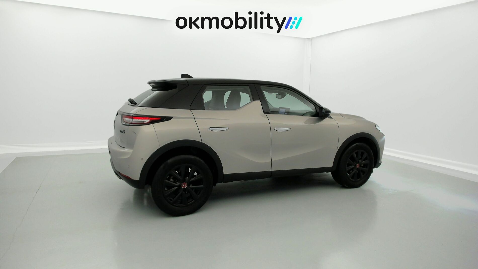 ds ds3 crossback performance line 1.5 BLUEHDI 130 EAT 2023 crystal pearl 12