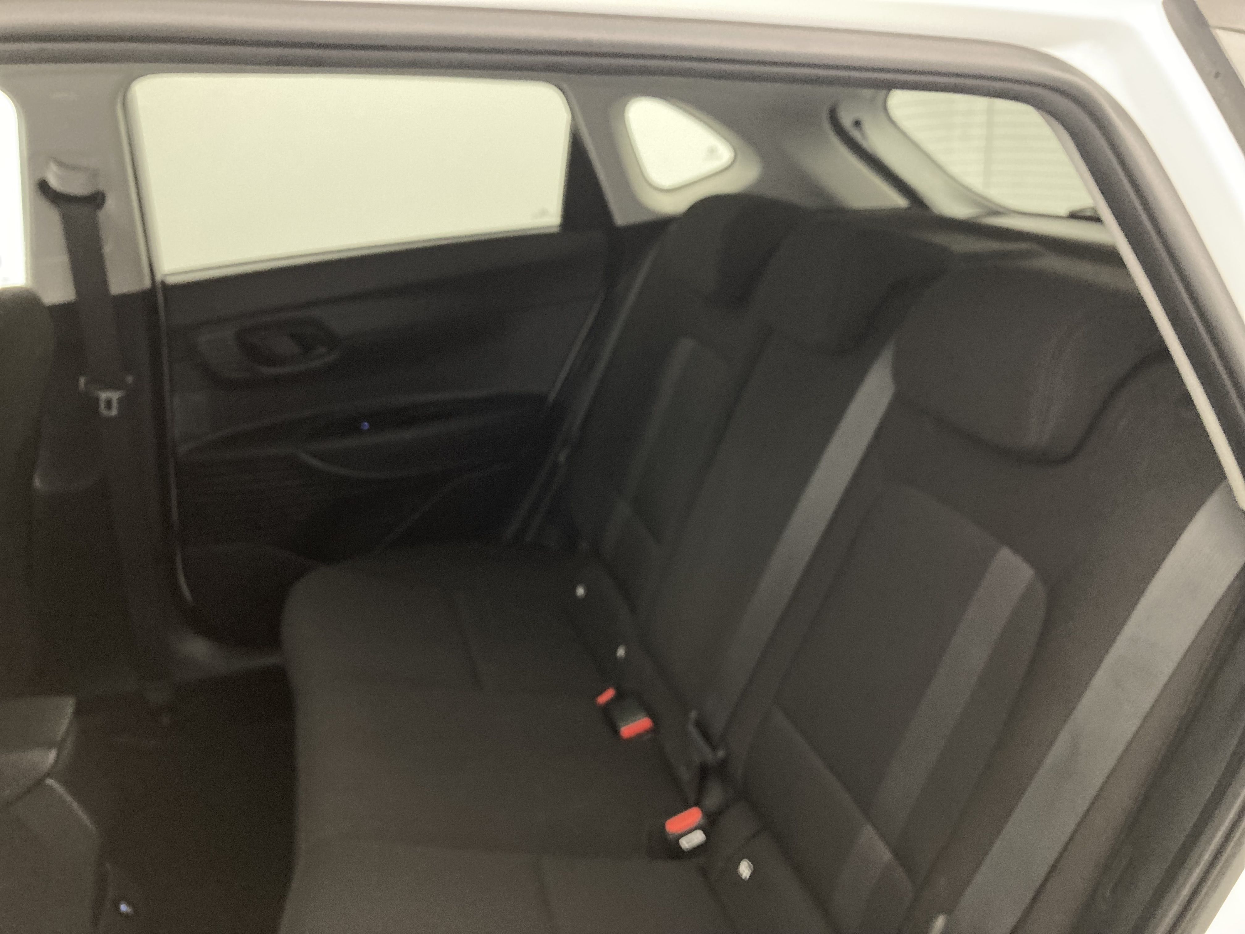 hyundai i20 klass 1.0 TGDI 100 2024 atlas white 21