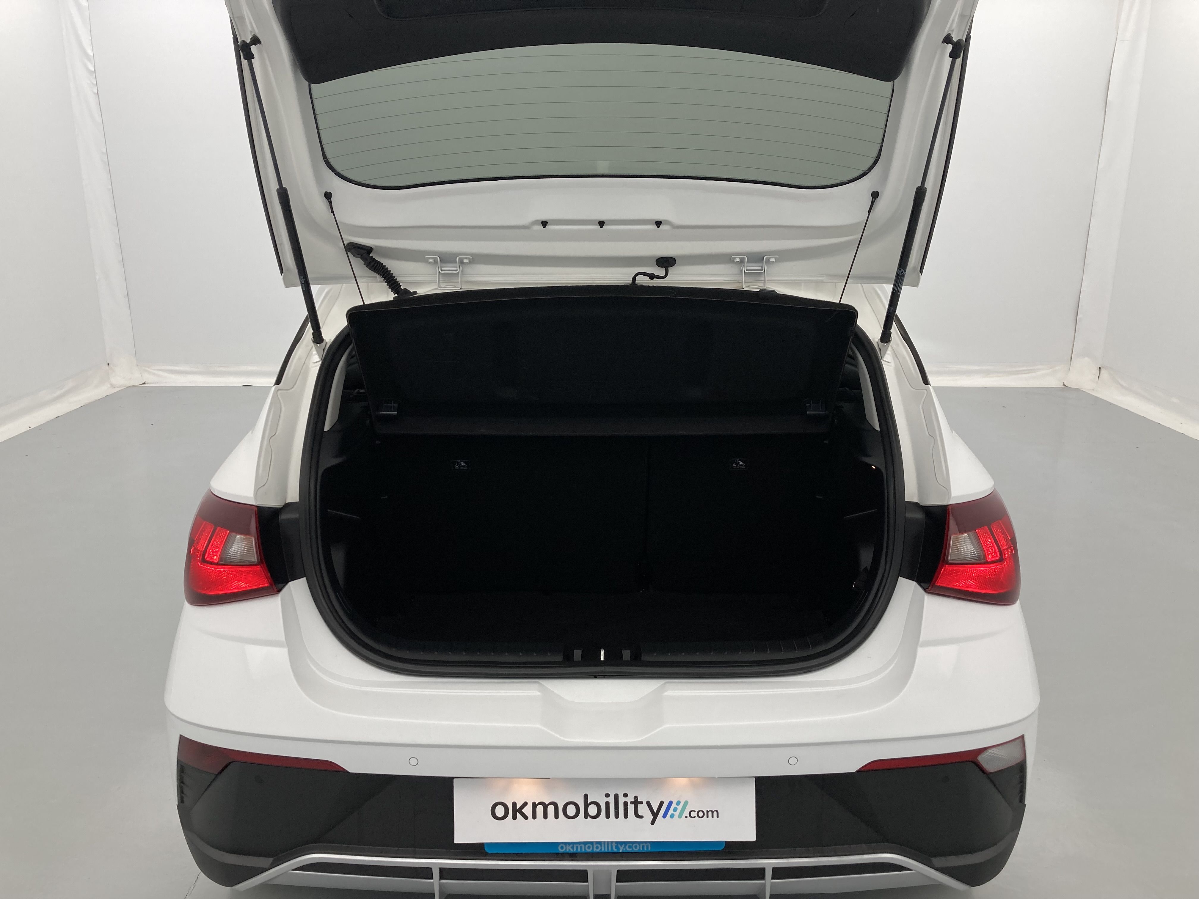 hyundai i20 klass 1.0 TGDI 100 2024 atlas white 22