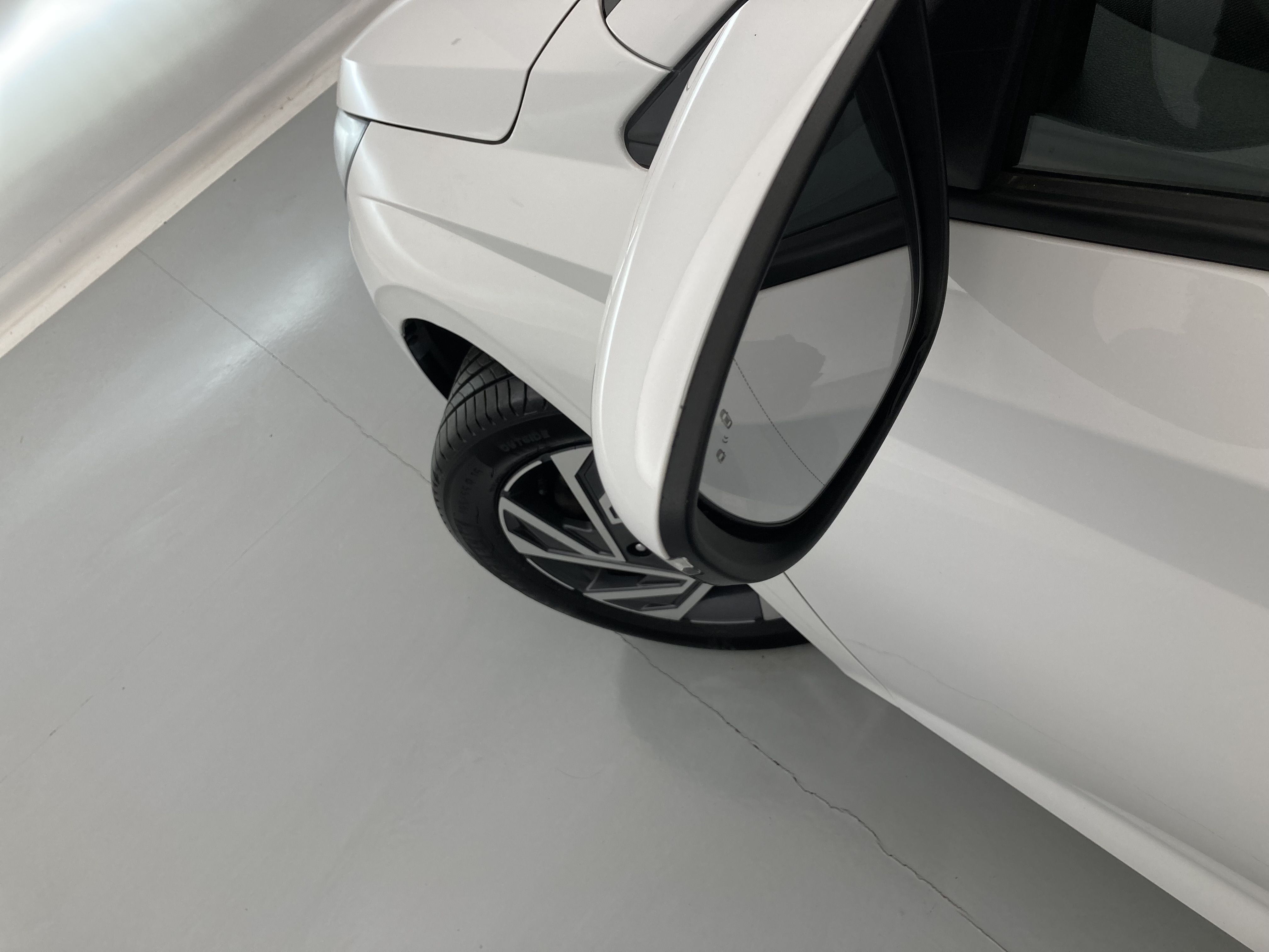 hyundai i20 klass 1.0 TGDI 100 2024 atlas white 29