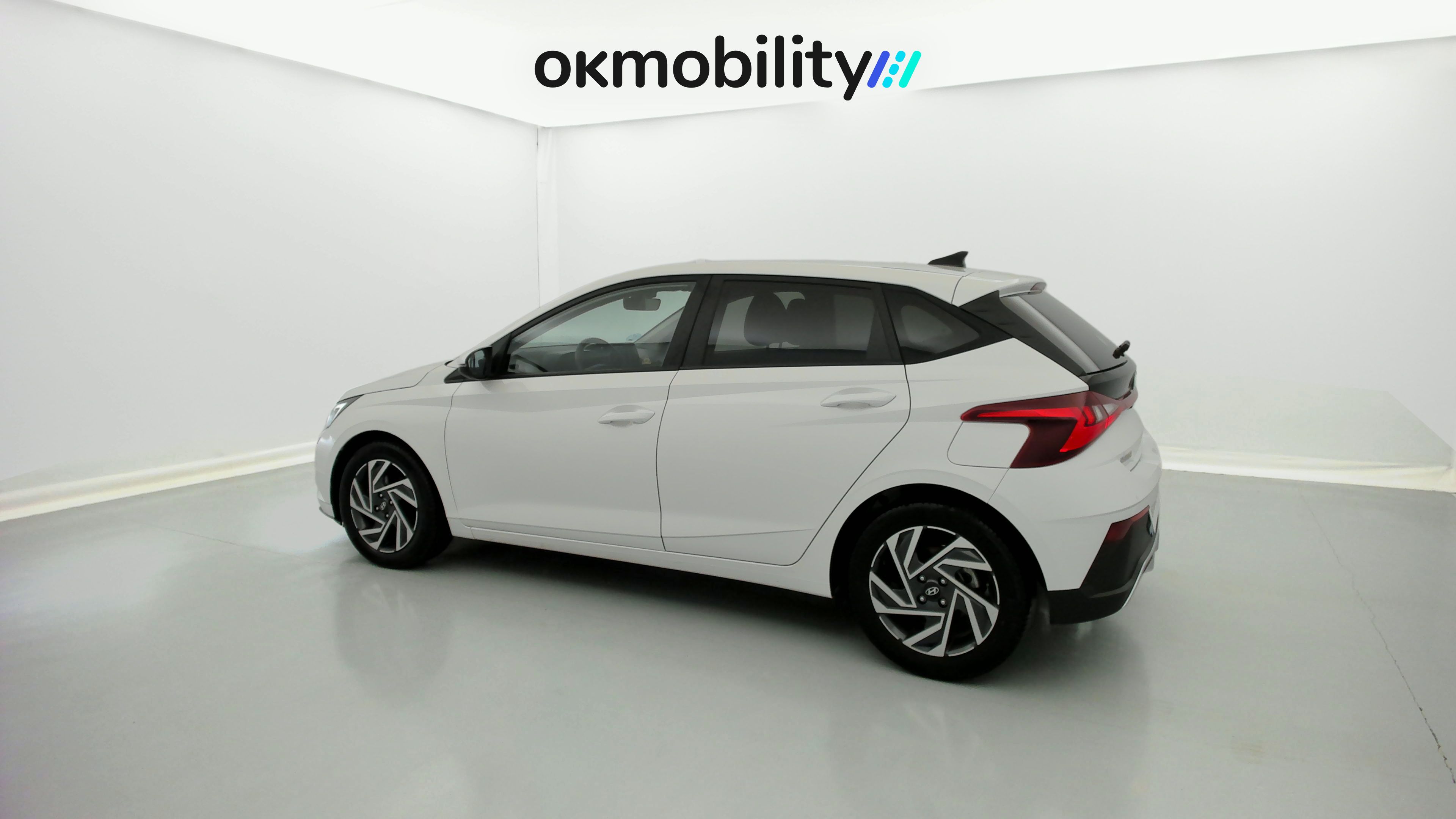 hyundai i20 klass 1.0 TGDI 100 2024 atlas white 8