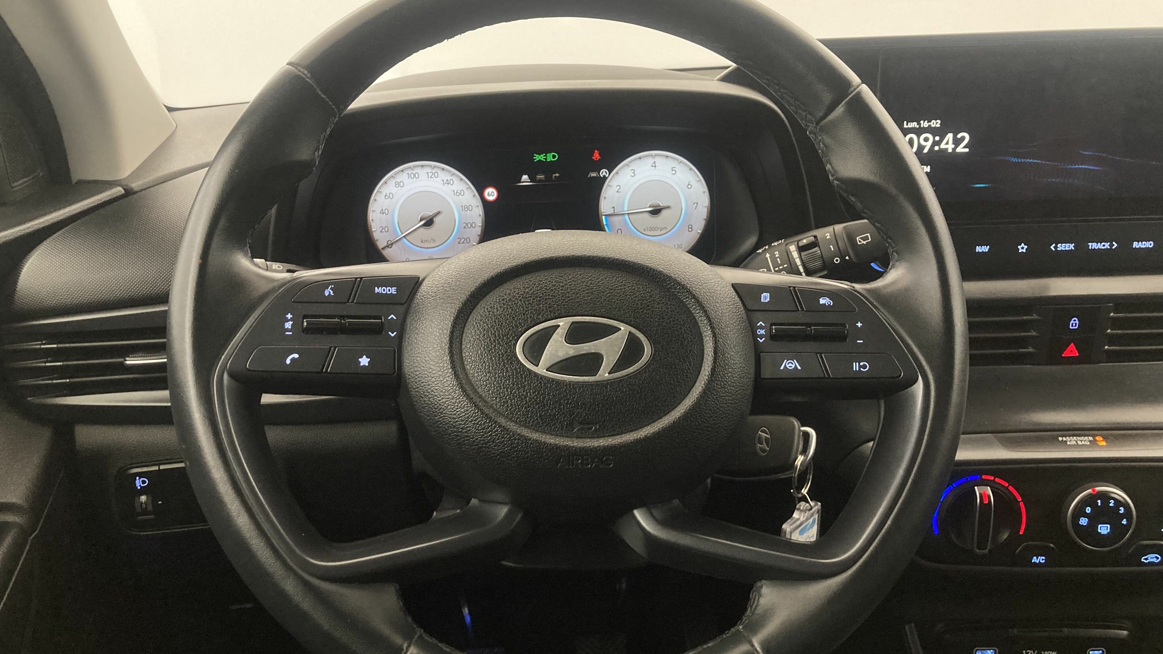 hyundai i20 klass 1.0 TGDI 100 2024 atlas white 16