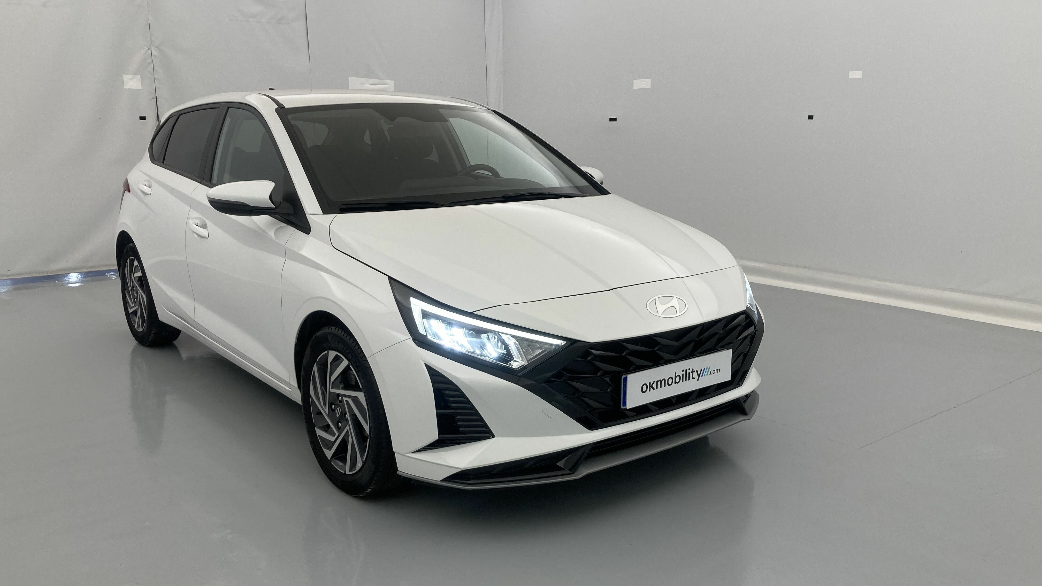 hyundai i20 klass 1.0 TGDI 100 2024 atlas white 22