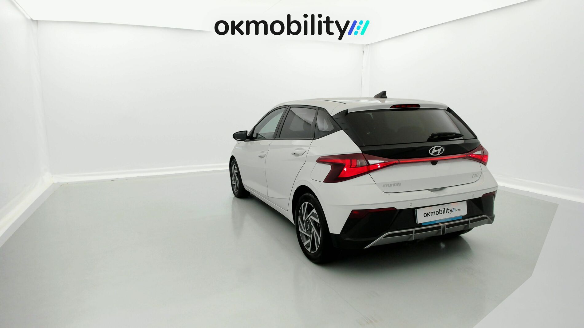 hyundai i20 klass 1.0 TGDI 100 2024 atlas white 8