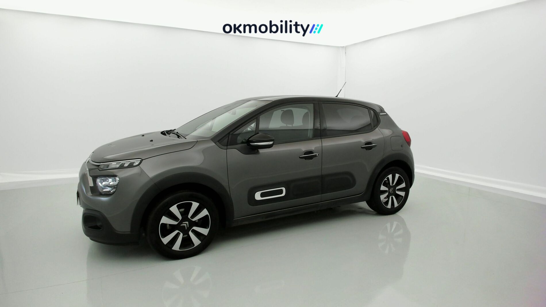 citroen c3 shine 1.2 PURETECH 110 EAT 2023 gris platino / negro 2