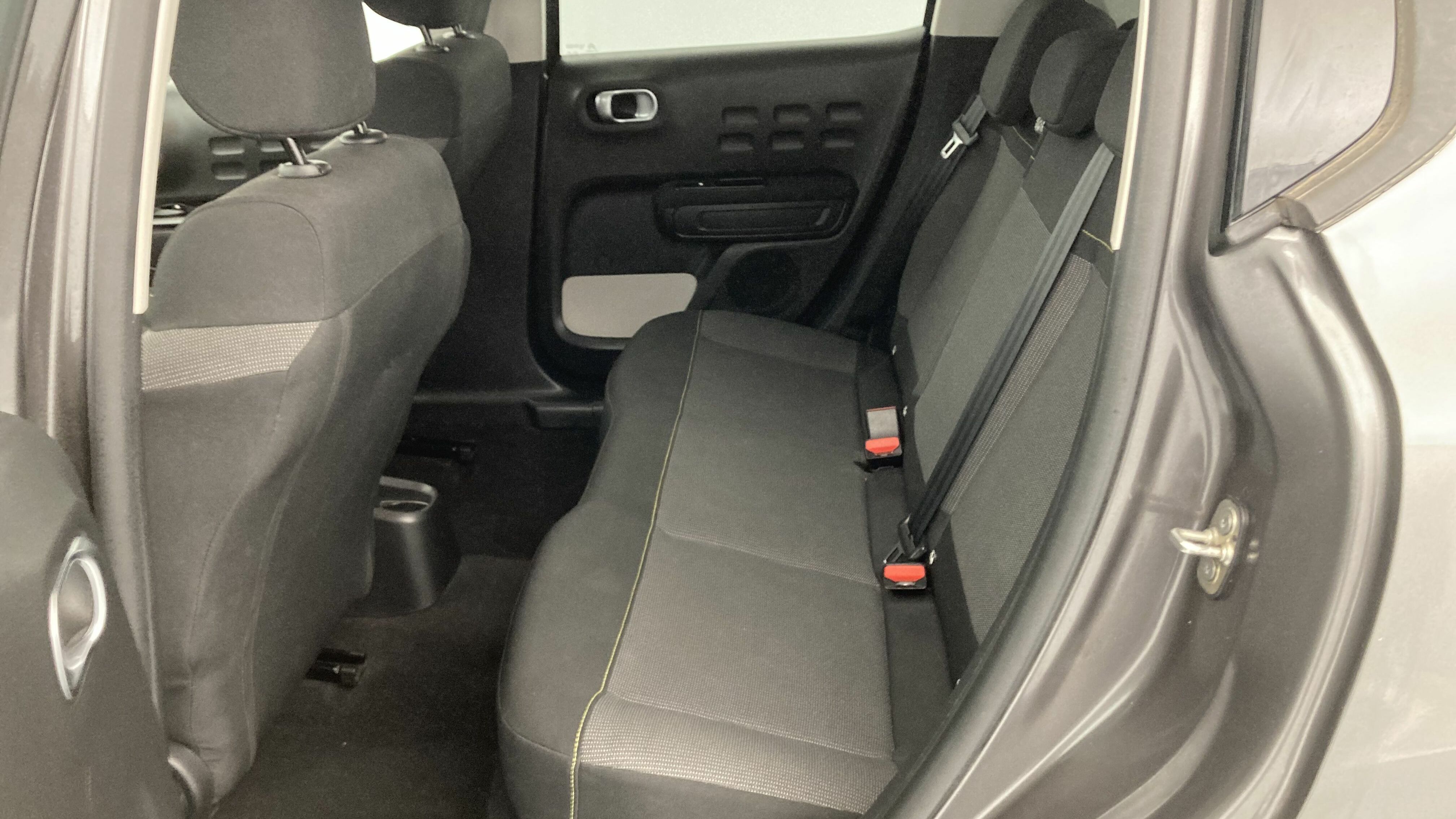 citroen c3 shine 1.2 PURETECH 110 EAT 2023 gris platino / negro 16