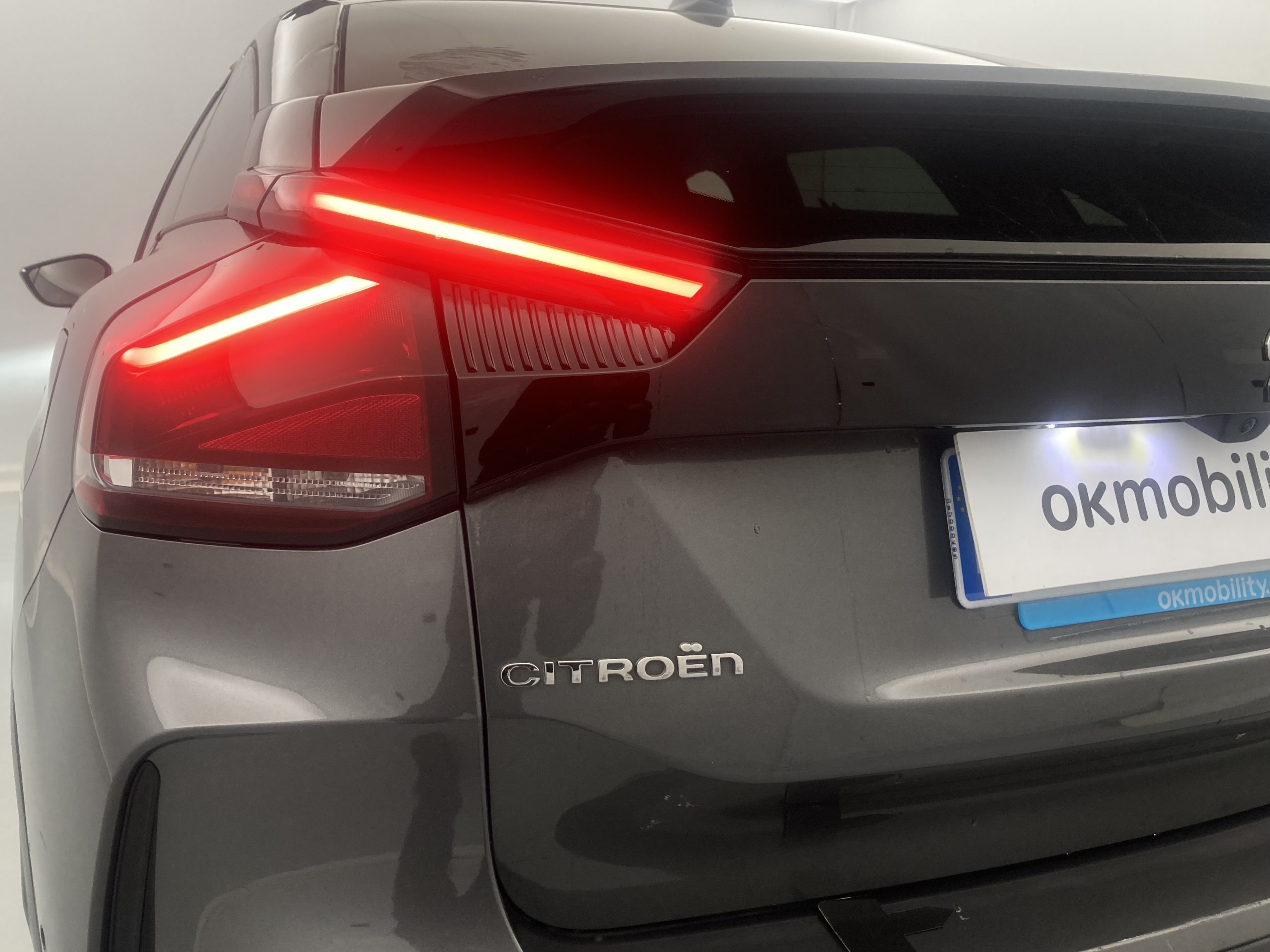 citroen c4 shine 1.2 PURETECH 130 EAT 2023 gris platino 15