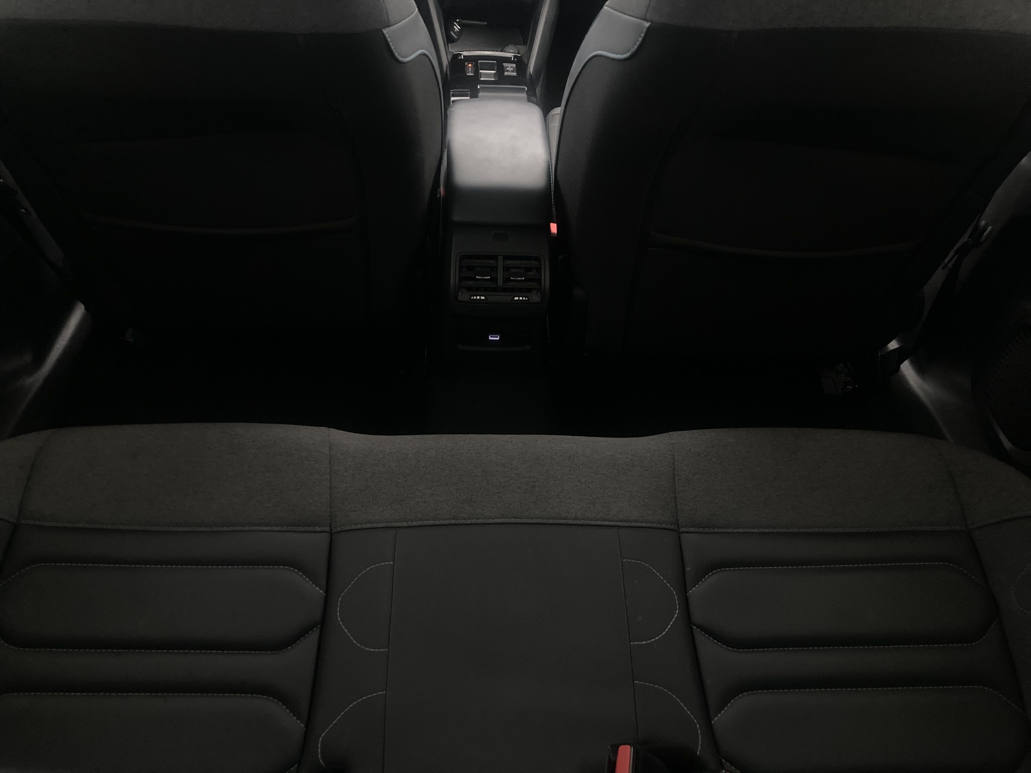 citroen c4 shine 1.2 PURETECH 130 EAT 2023 gris platino 16