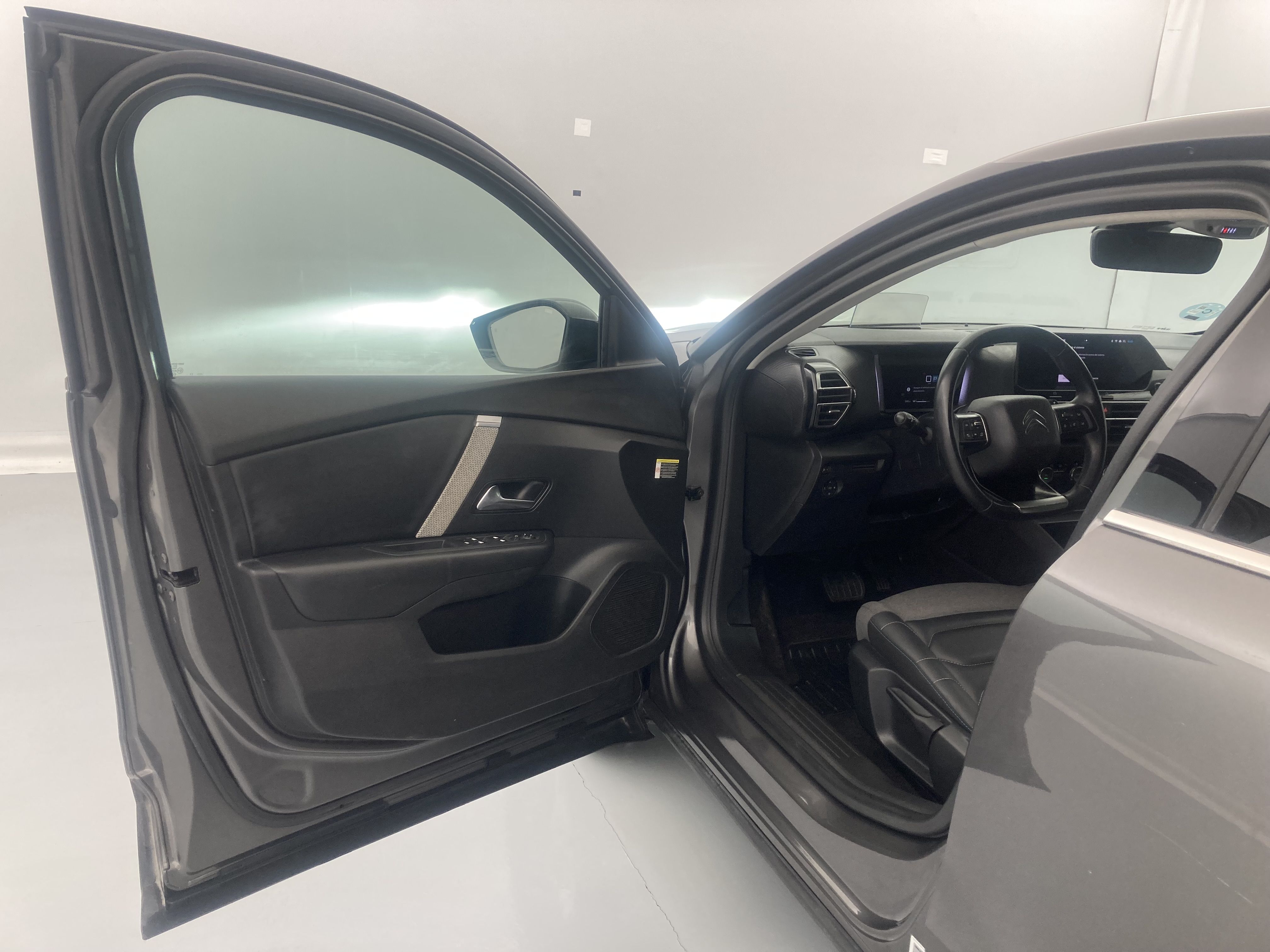 citroen c4 shine 1.2 PURETECH 130 EAT 2023 gris platino 19