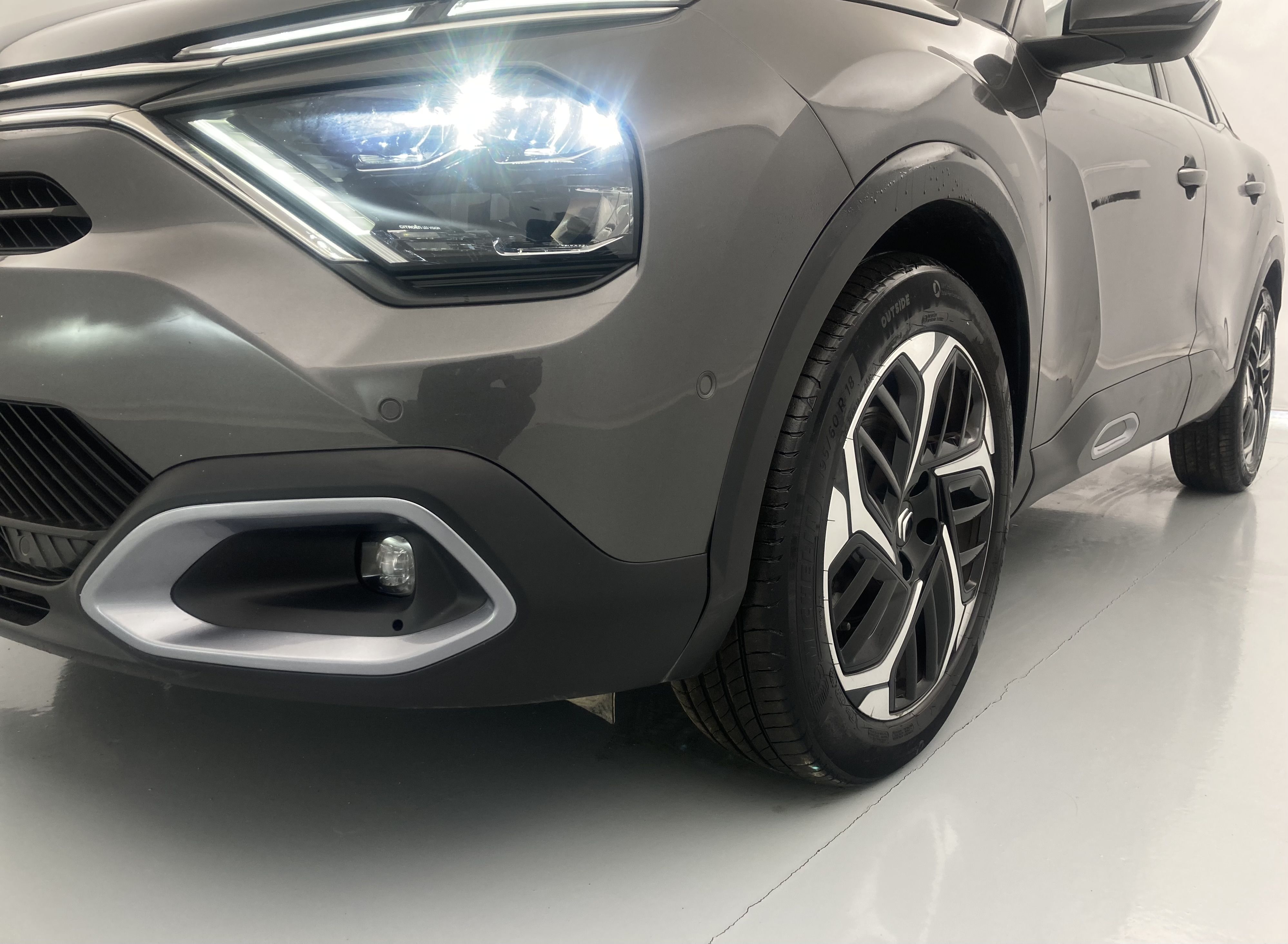 citroen c4 shine 1.2 PURETECH 130 EAT 2023 gris platino 34