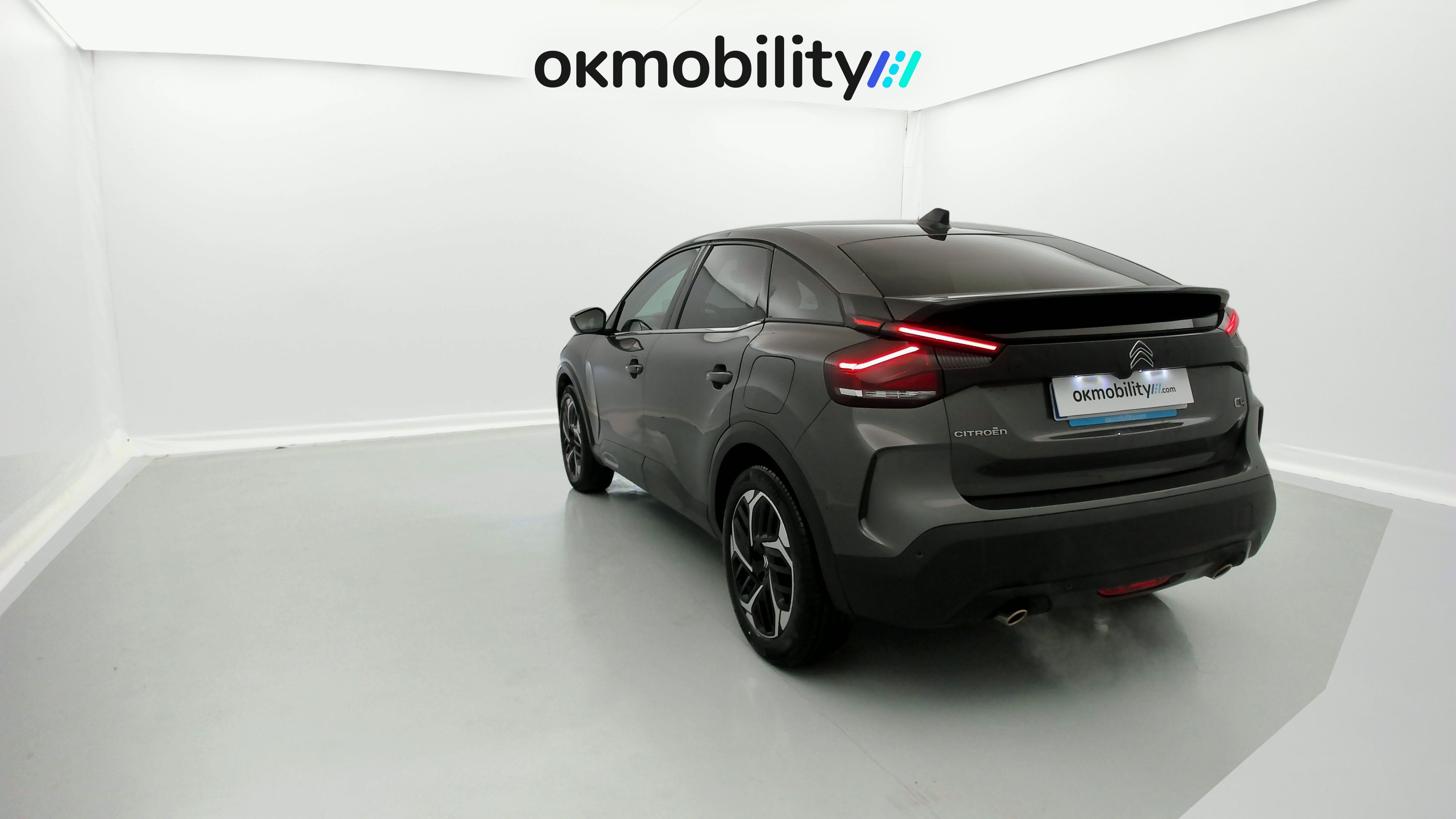 citroen c4 shine 1.2 PURETECH 130 EAT 2023 gris platino 9