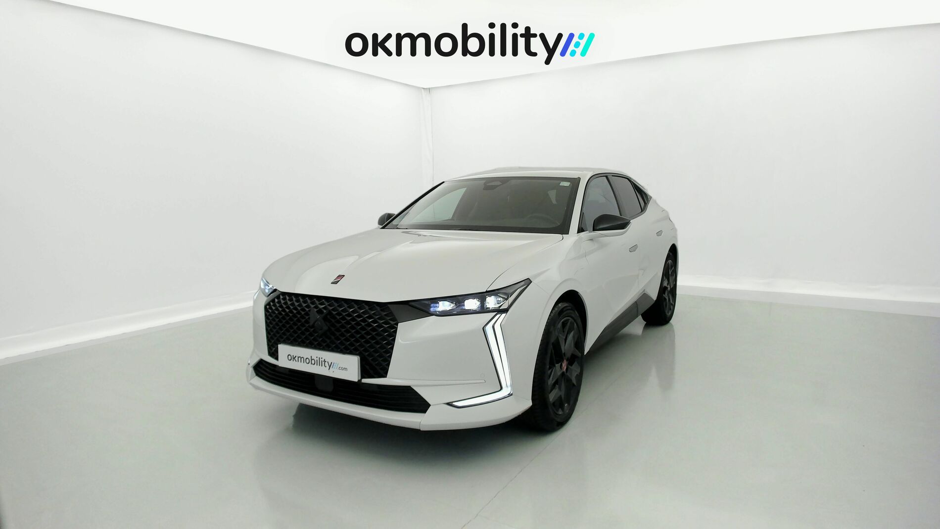 ds ds4 performance line + E-TENSE 225 CA 2023 blanco nacarado 1