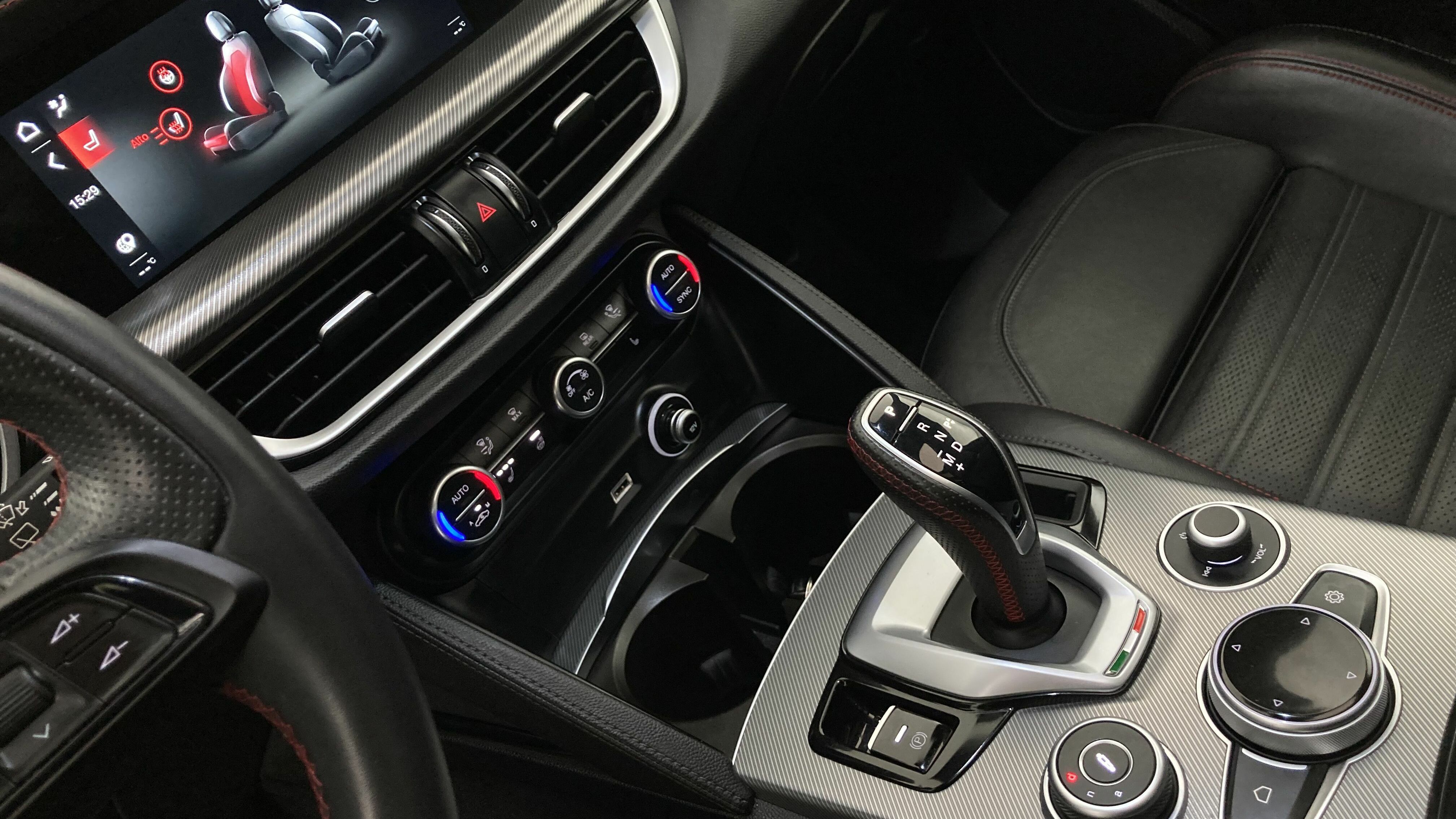 alfa romeo stelvio competizione 2.0 TURBO 280 AWD CA 2023 azul misano 21