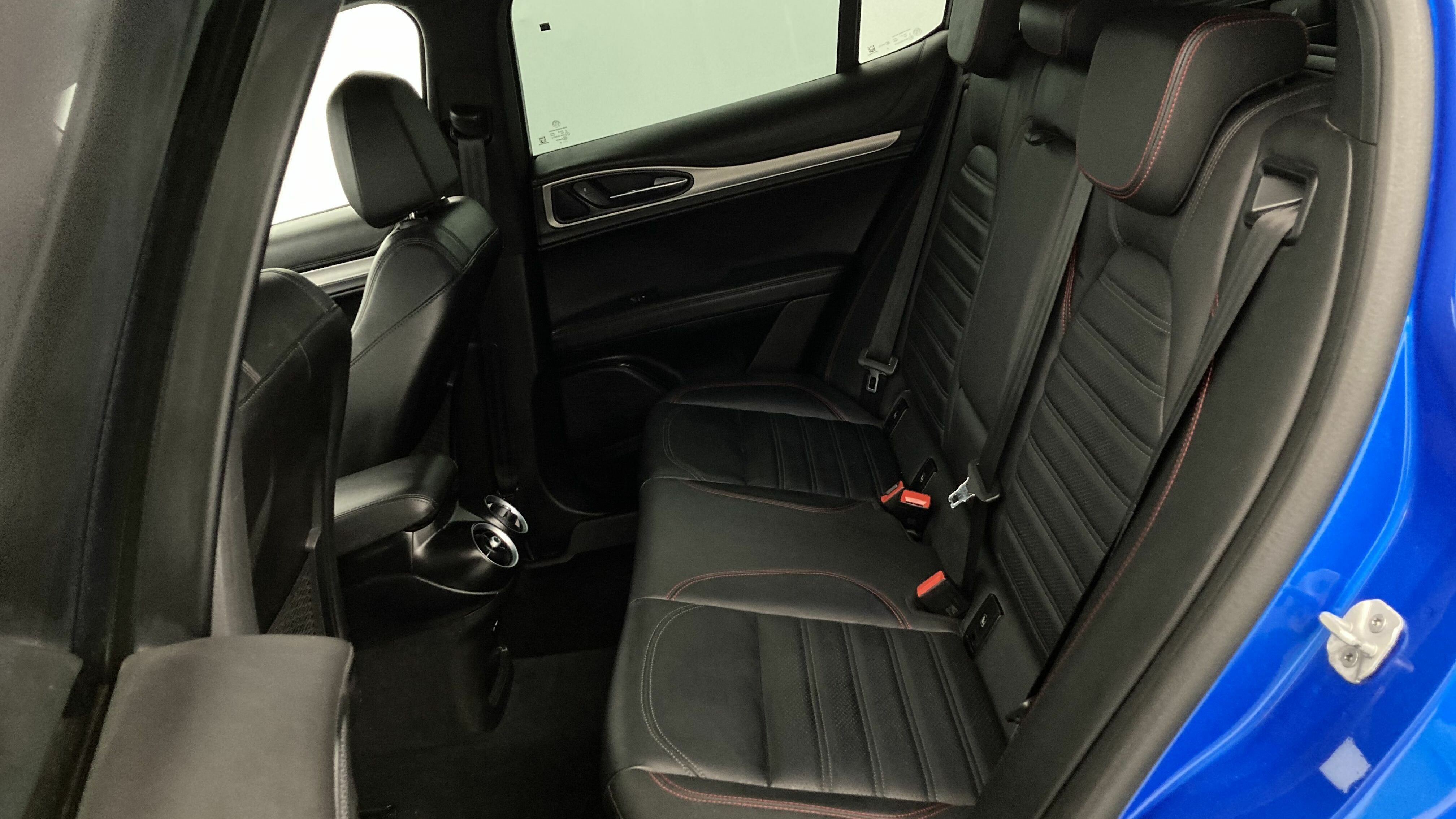 alfa romeo stelvio competizione 2.0 TURBO 280 AWD CA 2023 azul misano 22