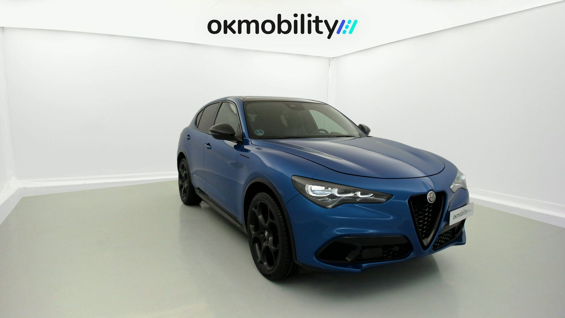 alfa romeo stelvio competizione 2.0 TURBO 280 AWD CA 2023 azul misano 3