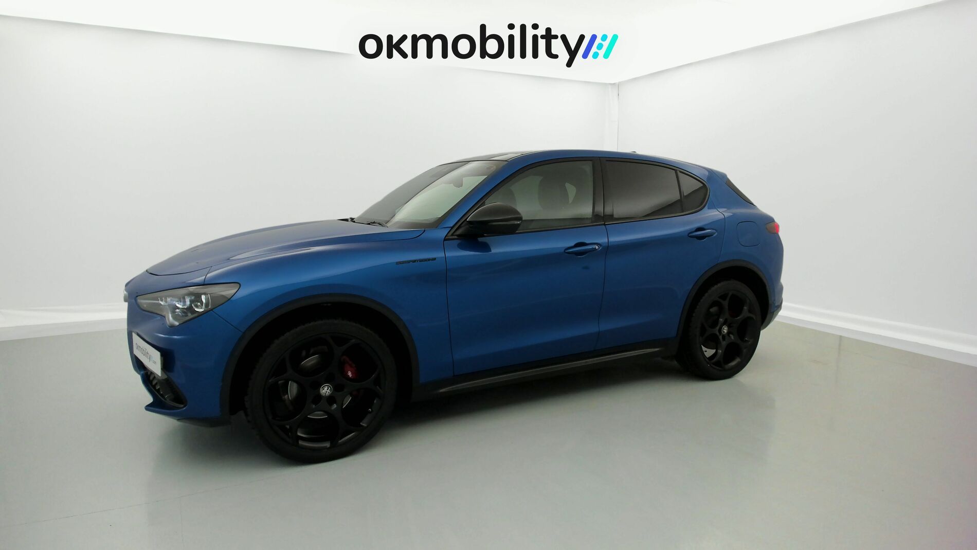 alfa romeo stelvio competizione 2.0 TURBO 280 AWD CA 2023 azul misano 5