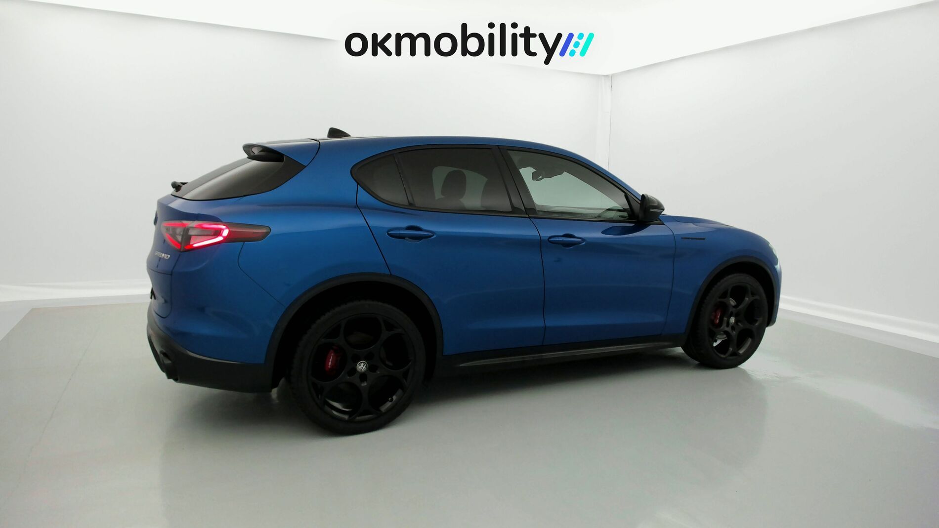 alfa romeo stelvio competizione 2.0 TURBO 280 AWD CA 2023 azul misano 13