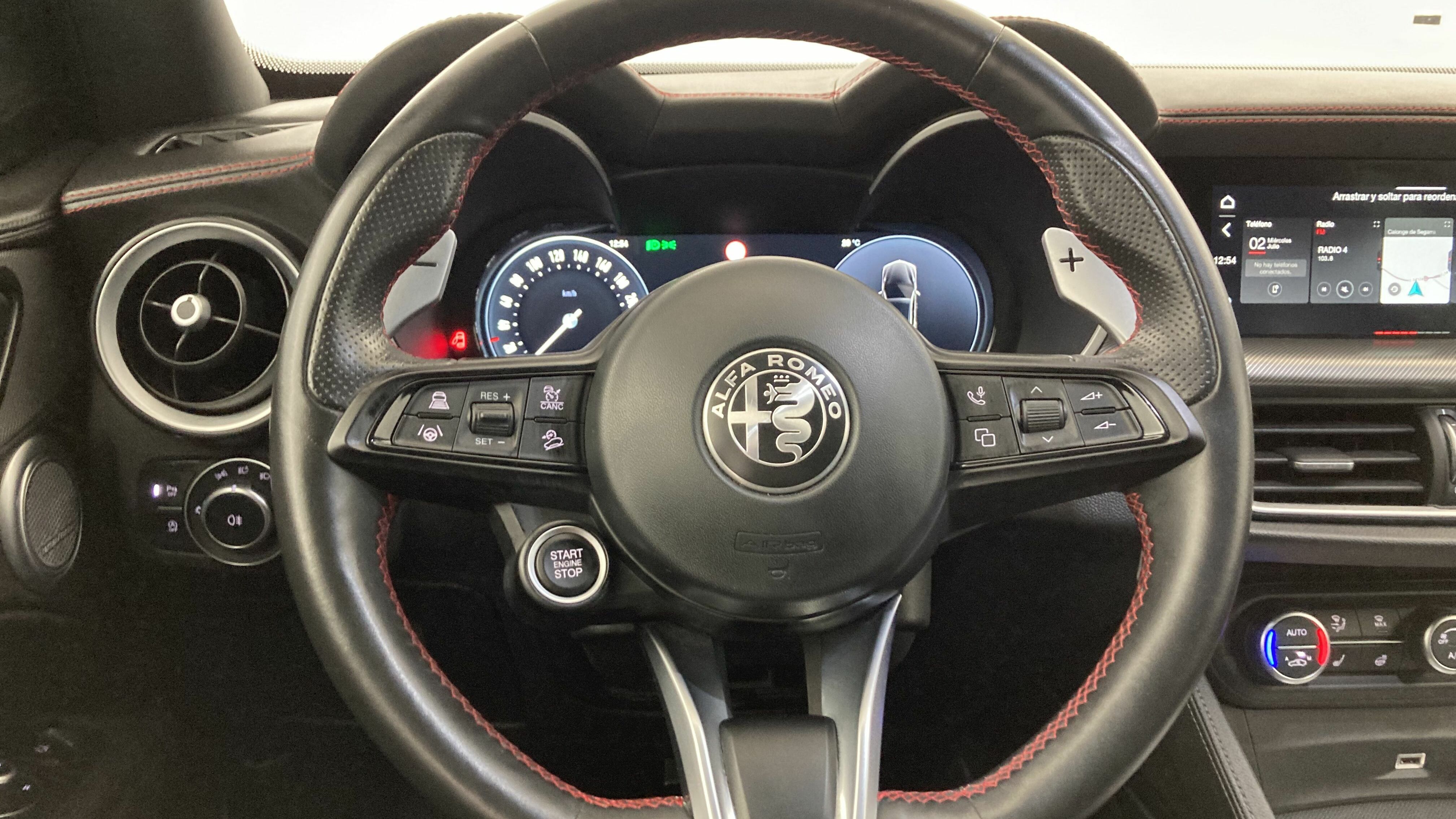 alfa romeo stelvio competizione 2.0 TURBO 280 AWD CA 2023 negro volcano 18