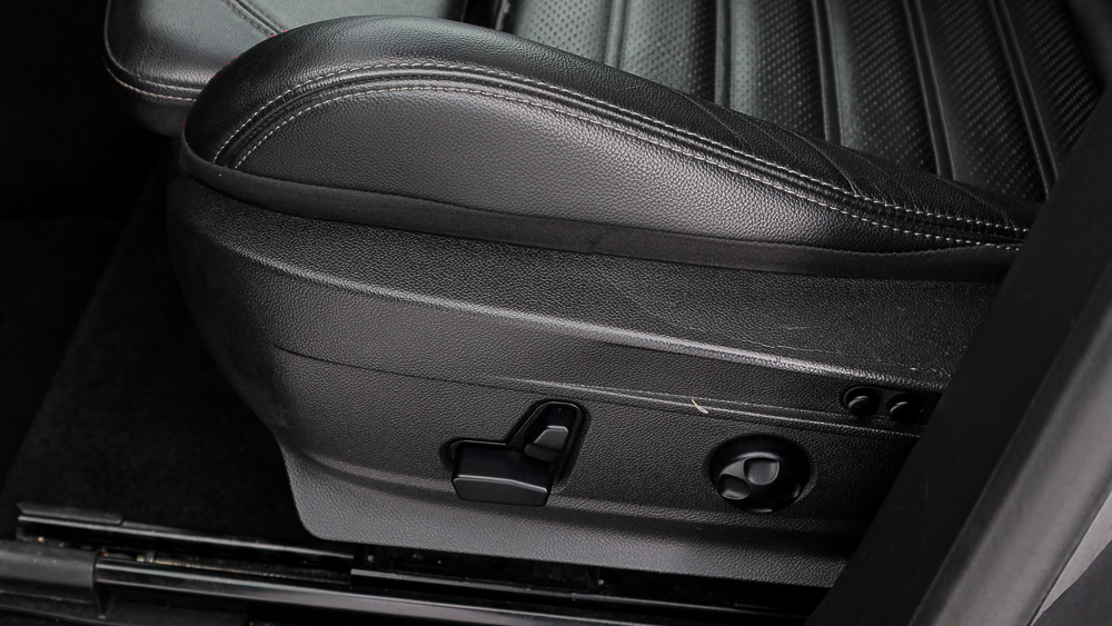 alfa romeo stelvio competizione 2.0 TURBO 280 AWD CA 2023 negro volcano 24